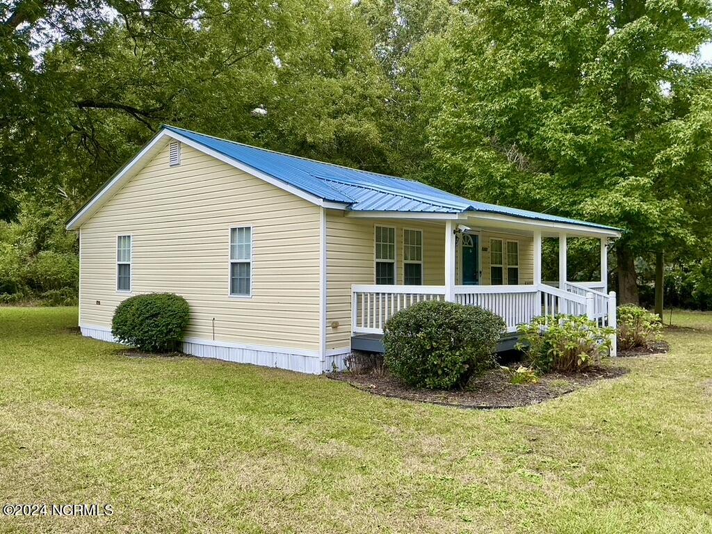 1347 Virginia Road Property Photo 6