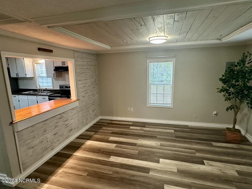 1347 Virginia Road Property Photo 9