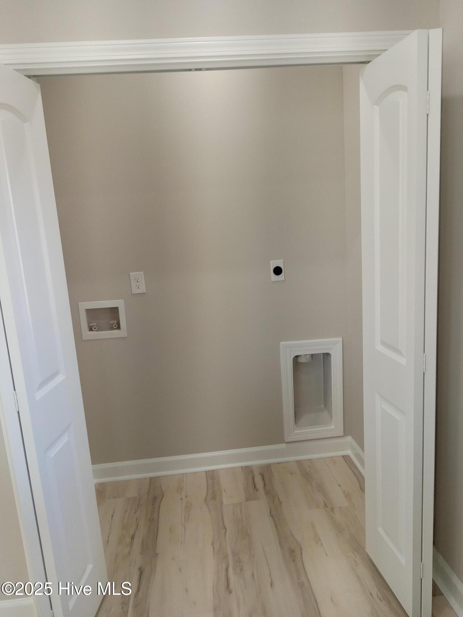 941 Hickman Road Property Photo 24