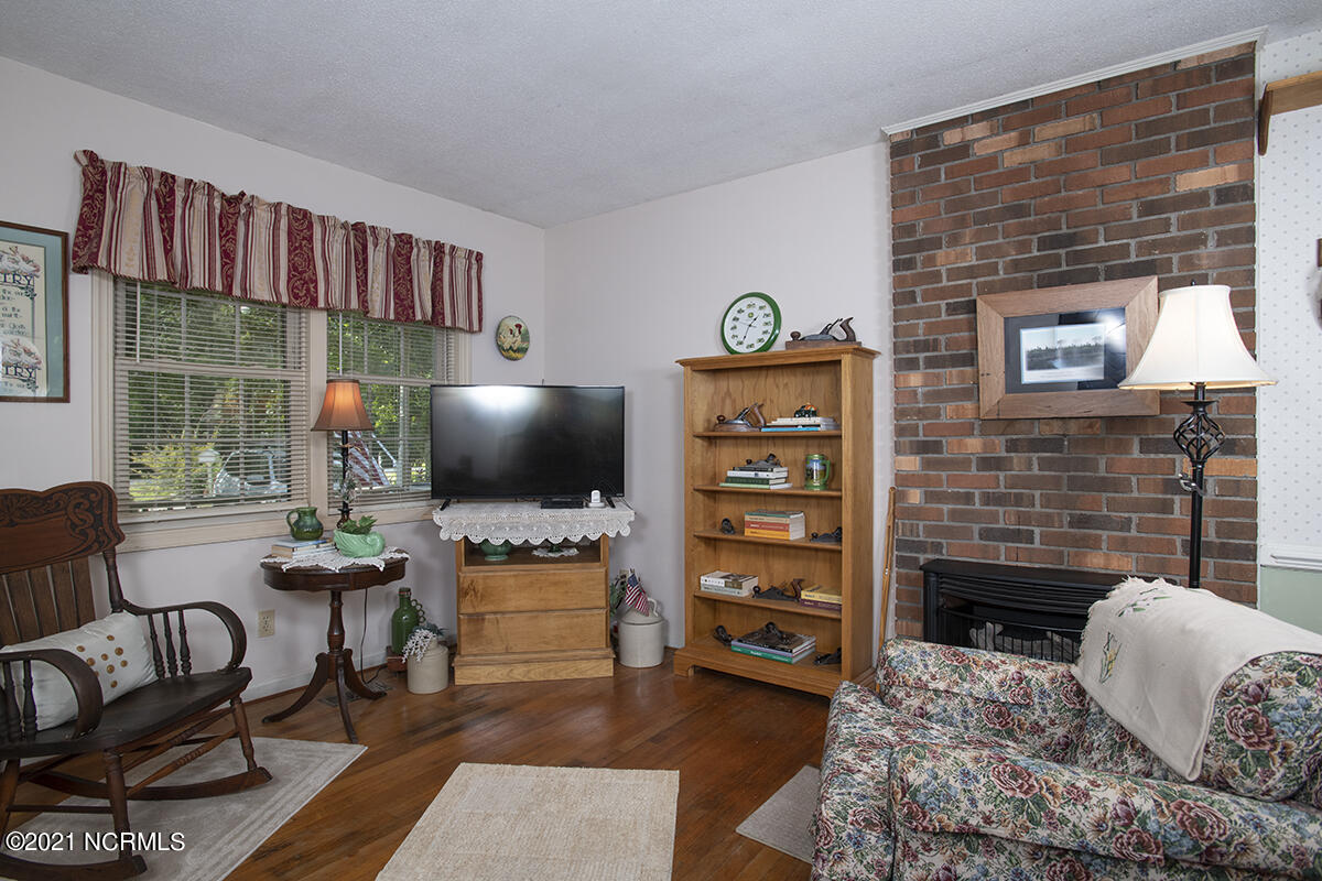 344 Russells Creek Road Property Photo 5