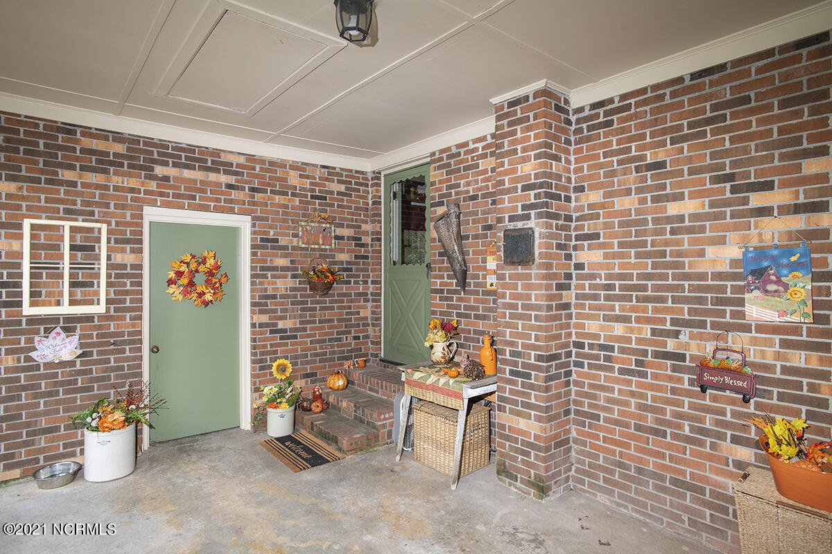 344 Russells Creek Road Property Photo 18