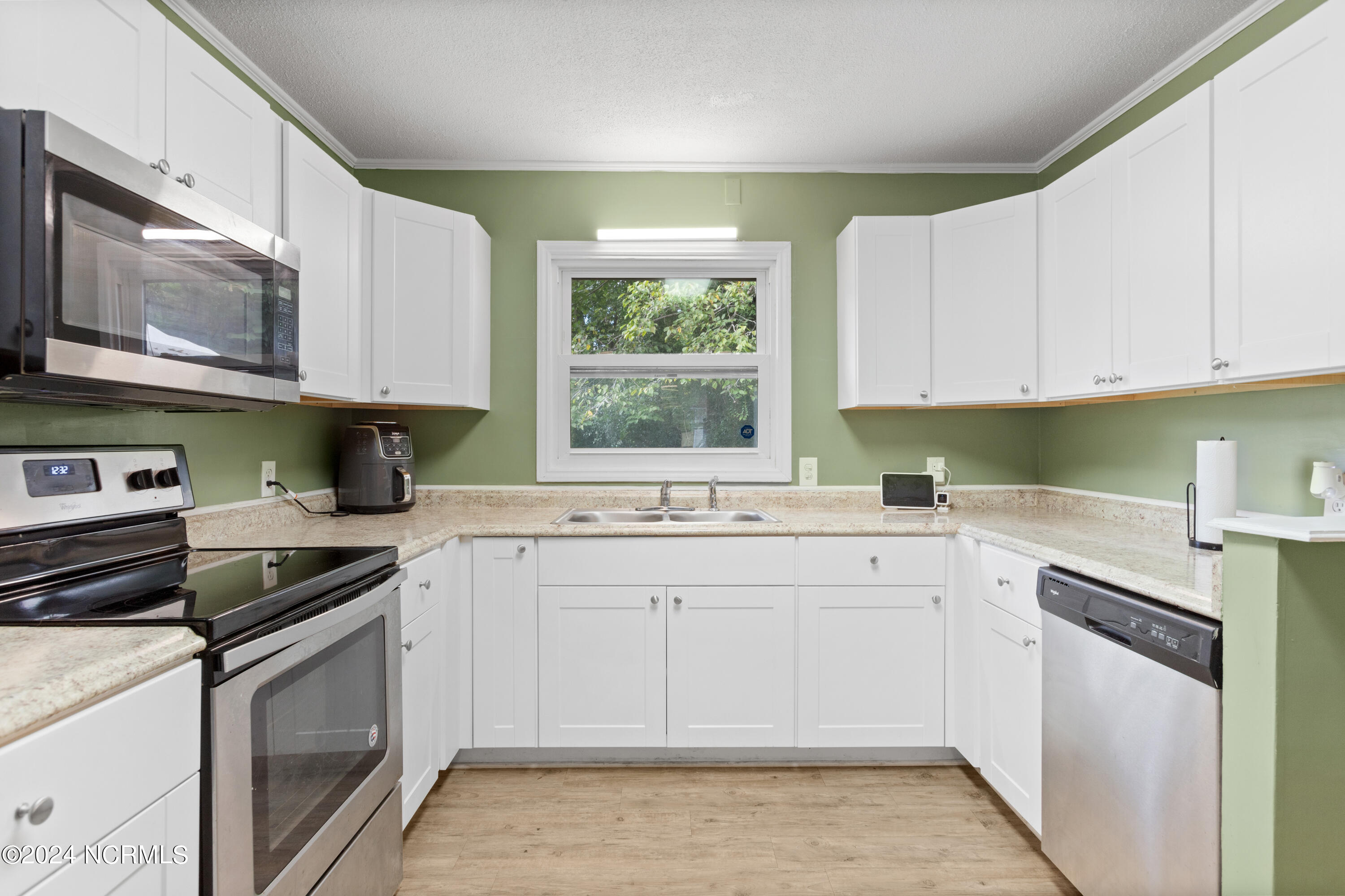 503 Dewitt Street Property Photo 10