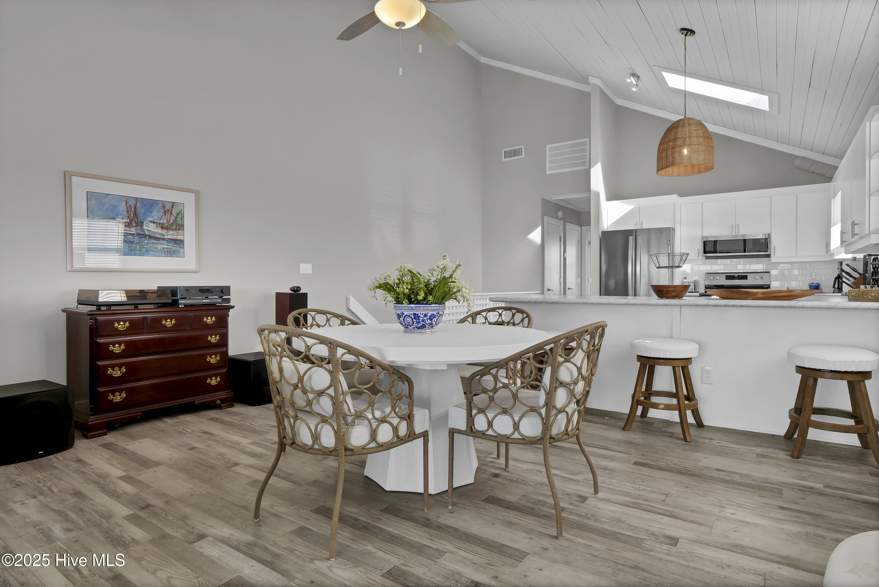 440 Causeway Drive B Property Photo 9