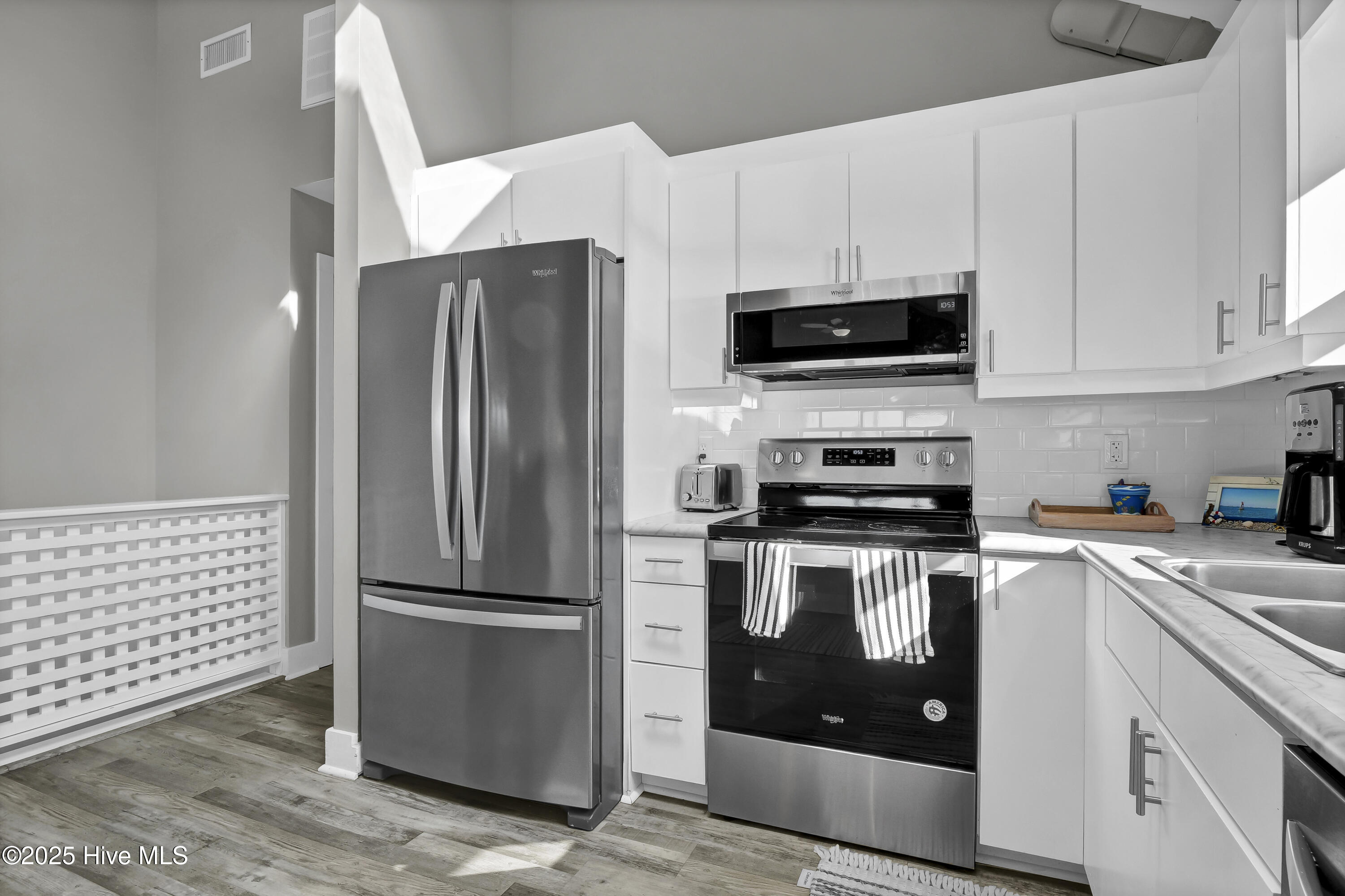 440 Causeway Drive B Property Photo 17