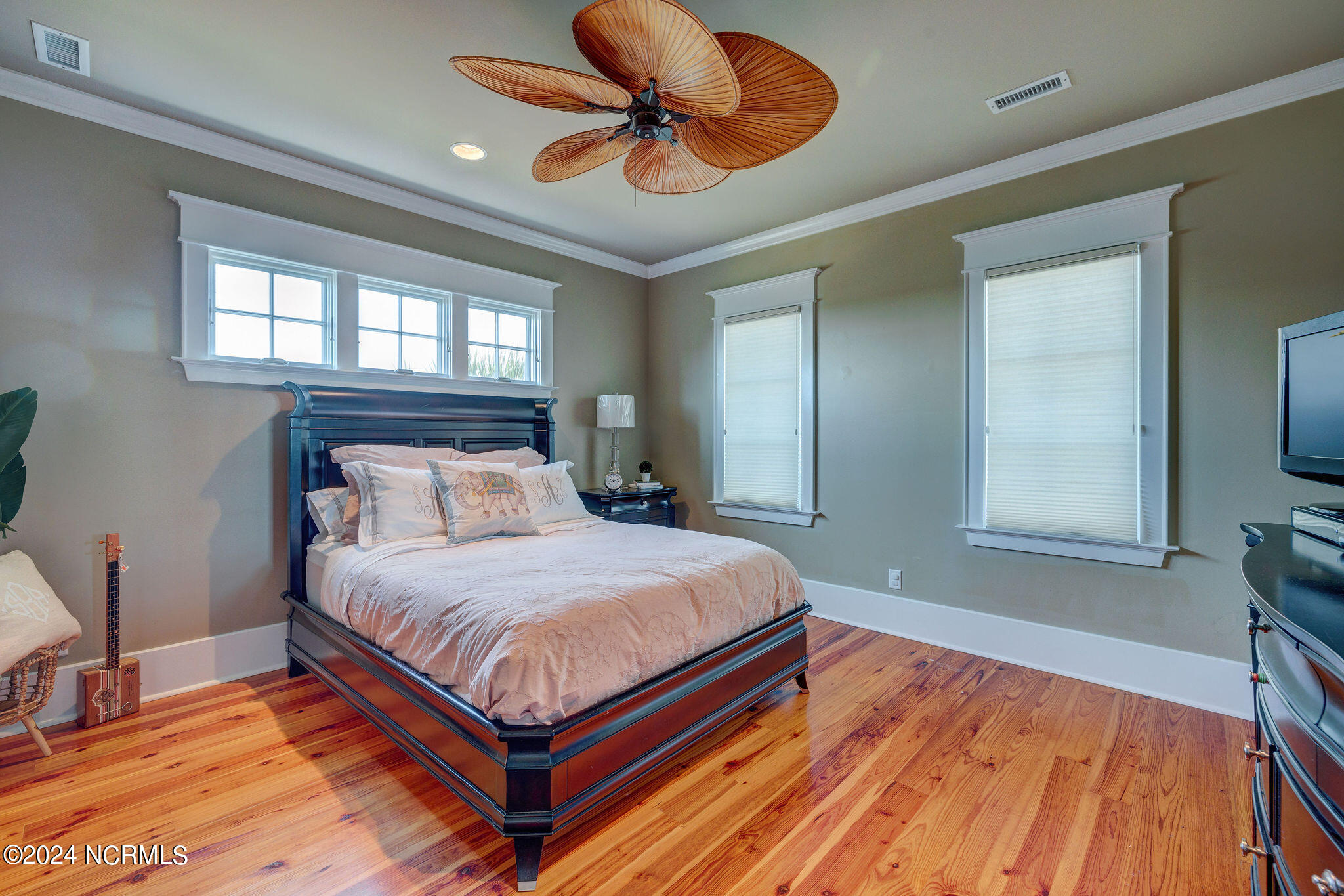 309 E Island View Drive Property Photo 55