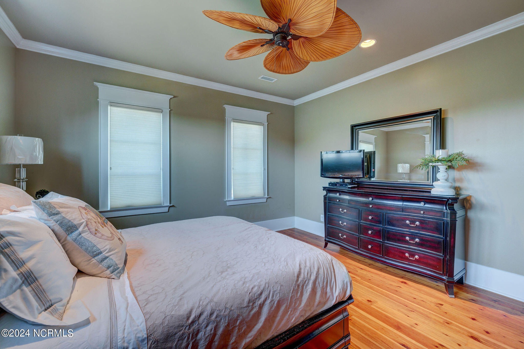 309 E Island View Drive Property Photo 56