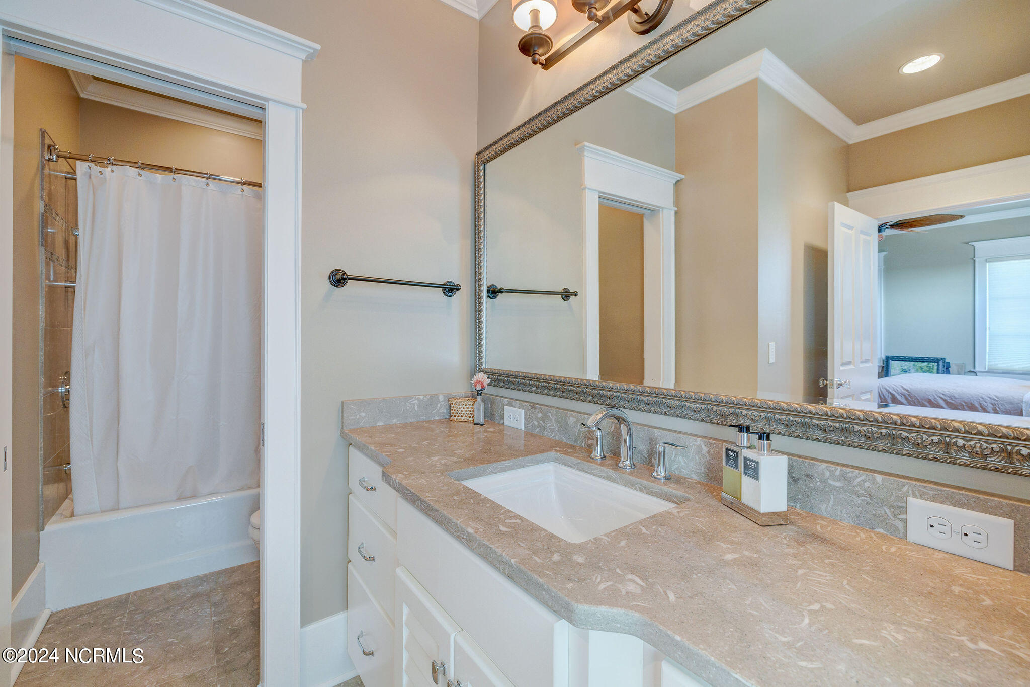 309 E Island View Drive Property Photo 58