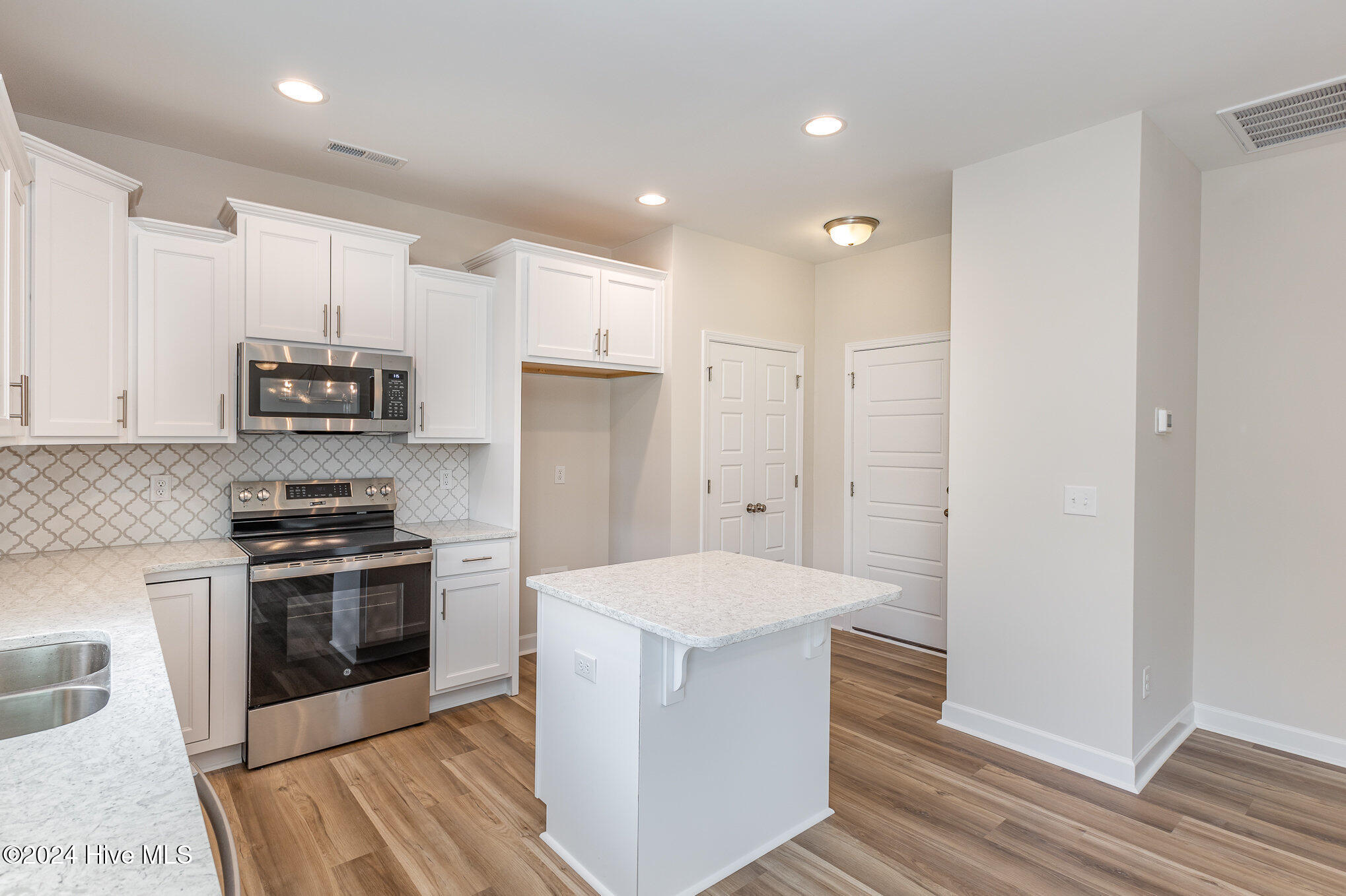 246 Trescott Street Property Photo 12