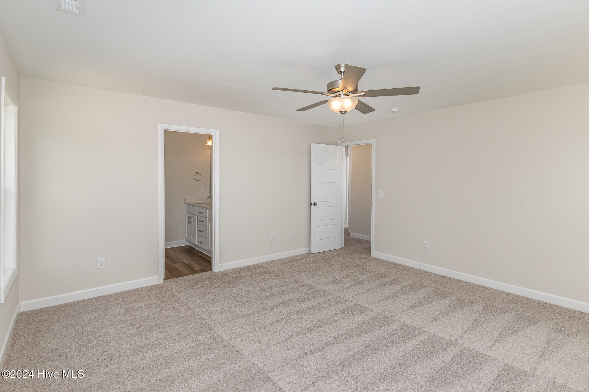 246 Trescott Street Property Photo 16
