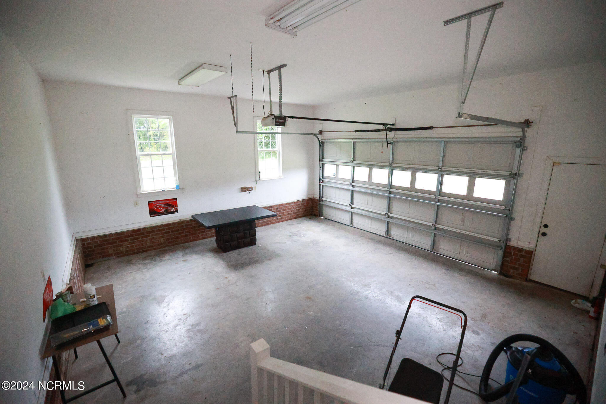 5014 Davis Road Property Photo 21