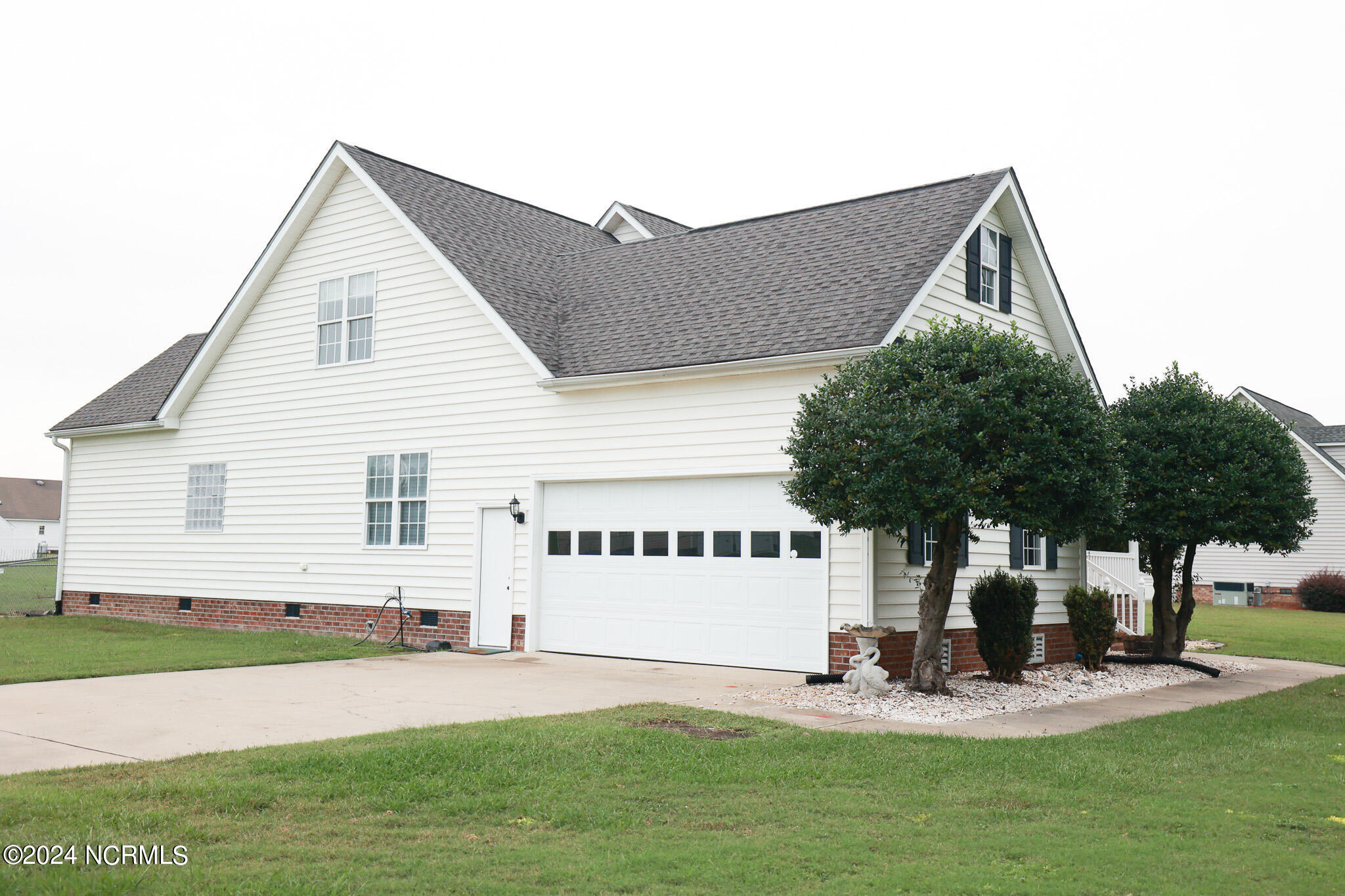 5014 Davis Road Property Photo 39