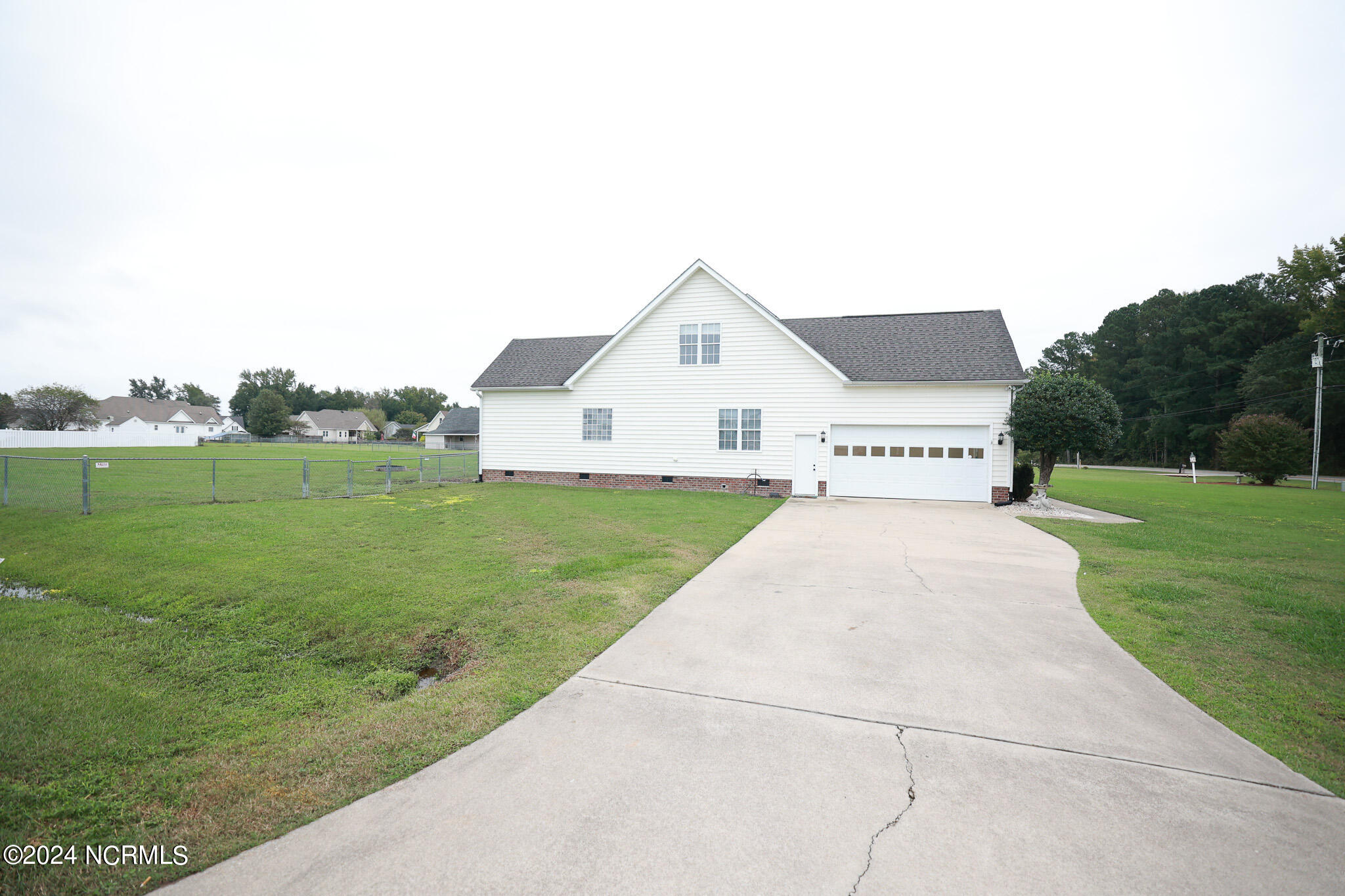 5014 Davis Road Property Photo 45