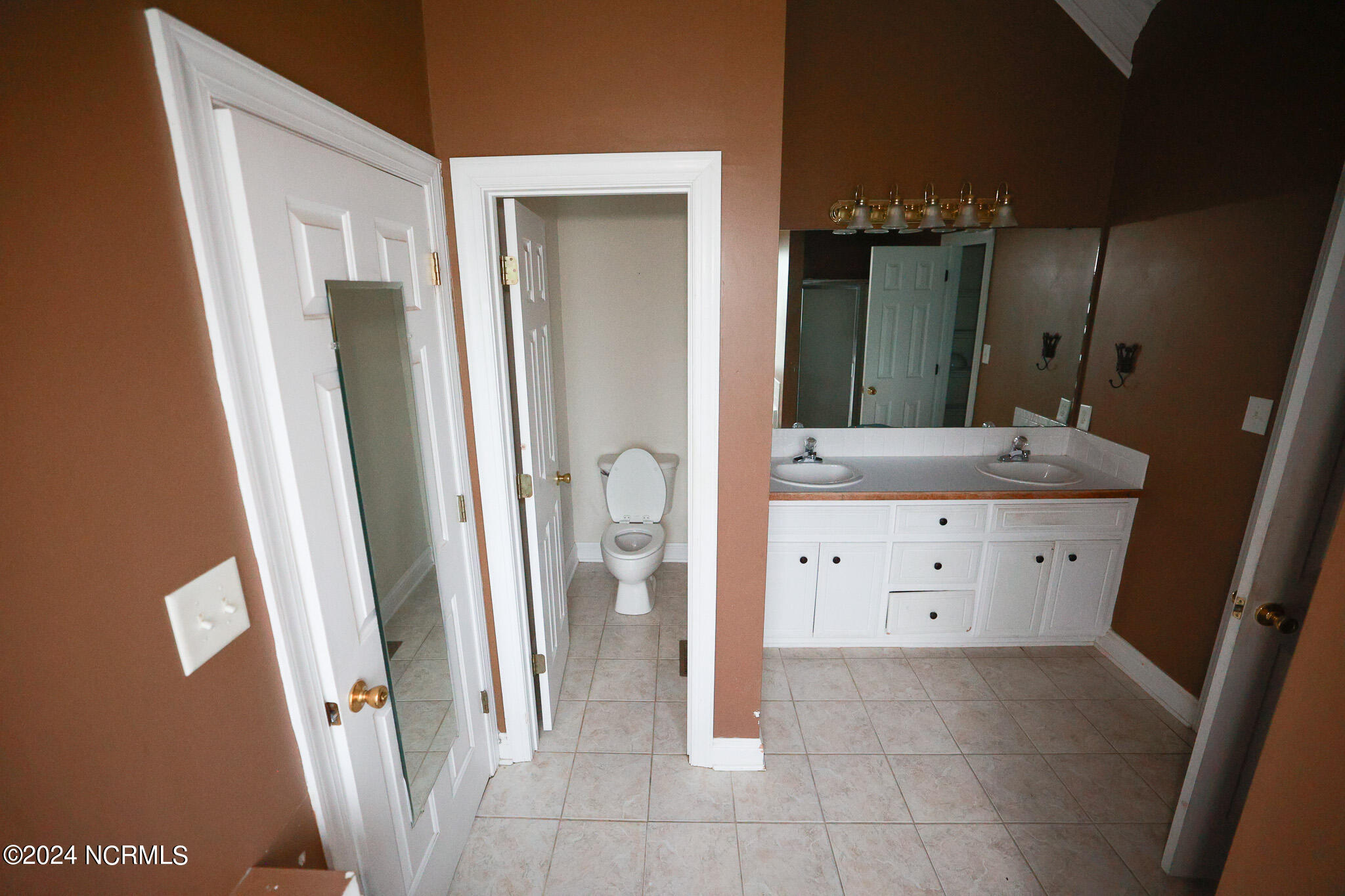 5014 Davis Road Property Photo 58