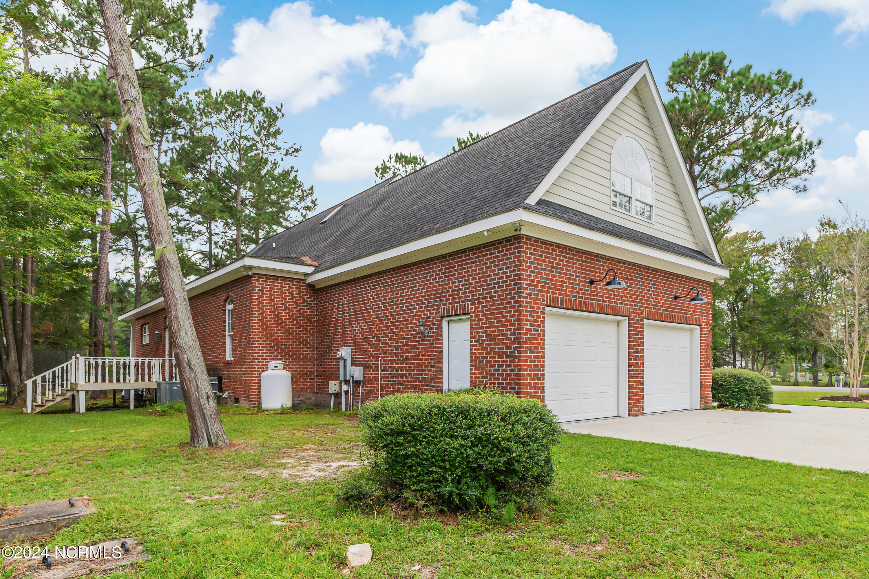 2503 High Valley Court Property Photo 5