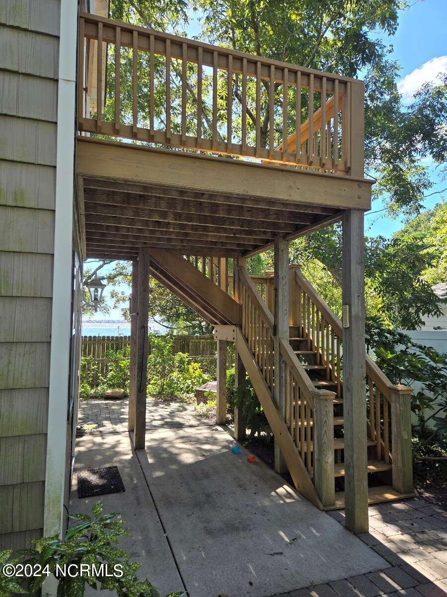 2807 Arendell Street Property Photo 4