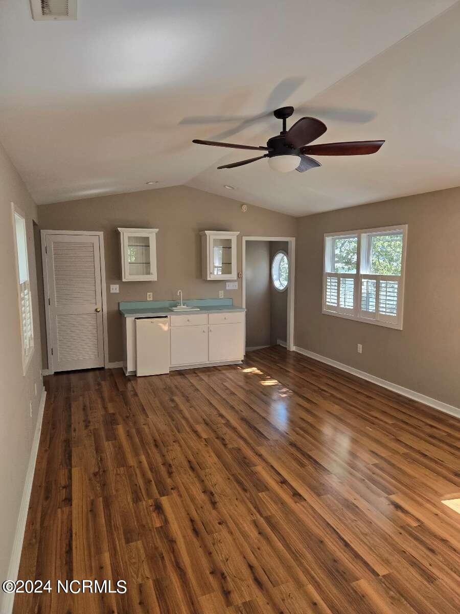 2807 Arendell Street Property Photo 7