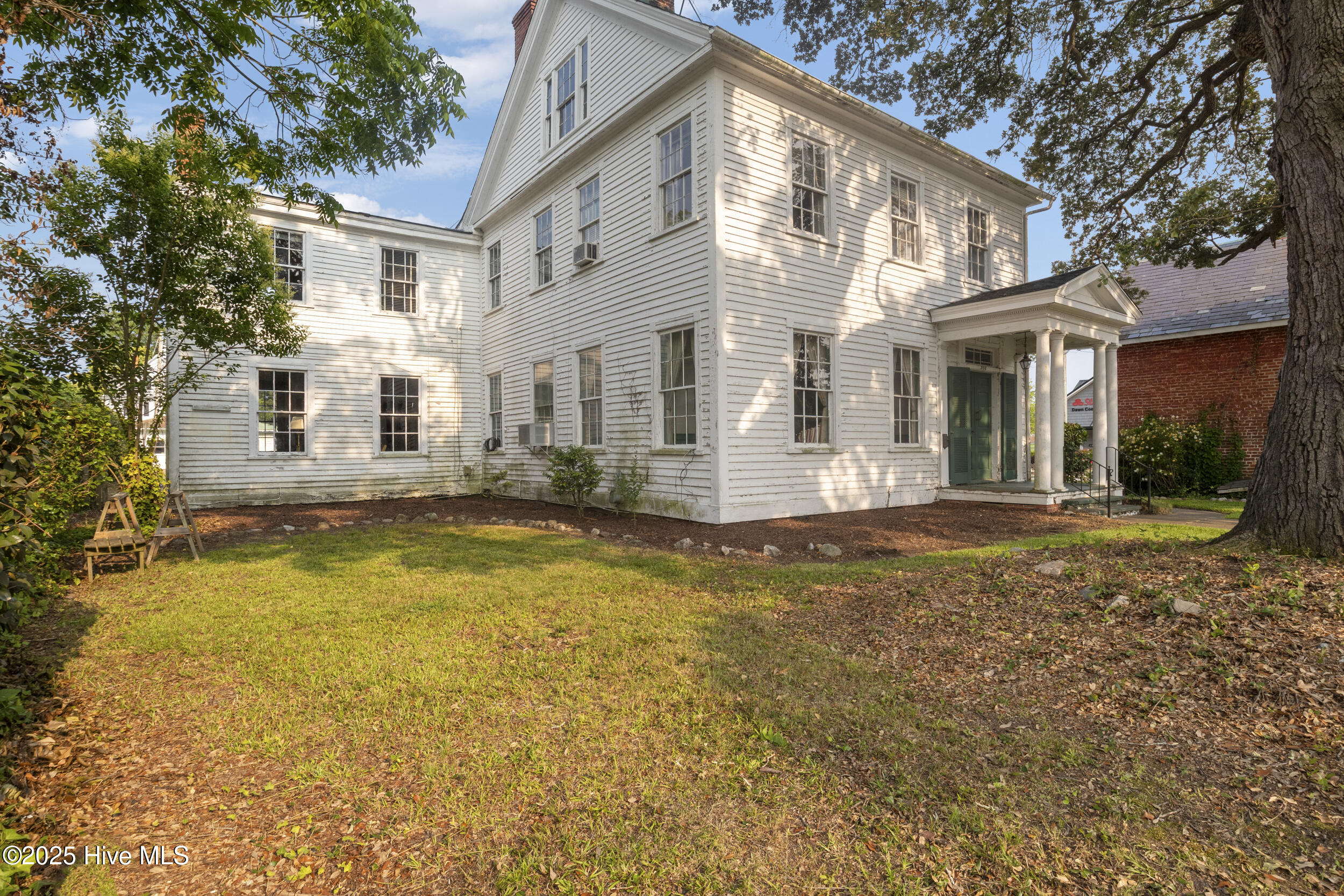 204 S Road Street Property Photo 1