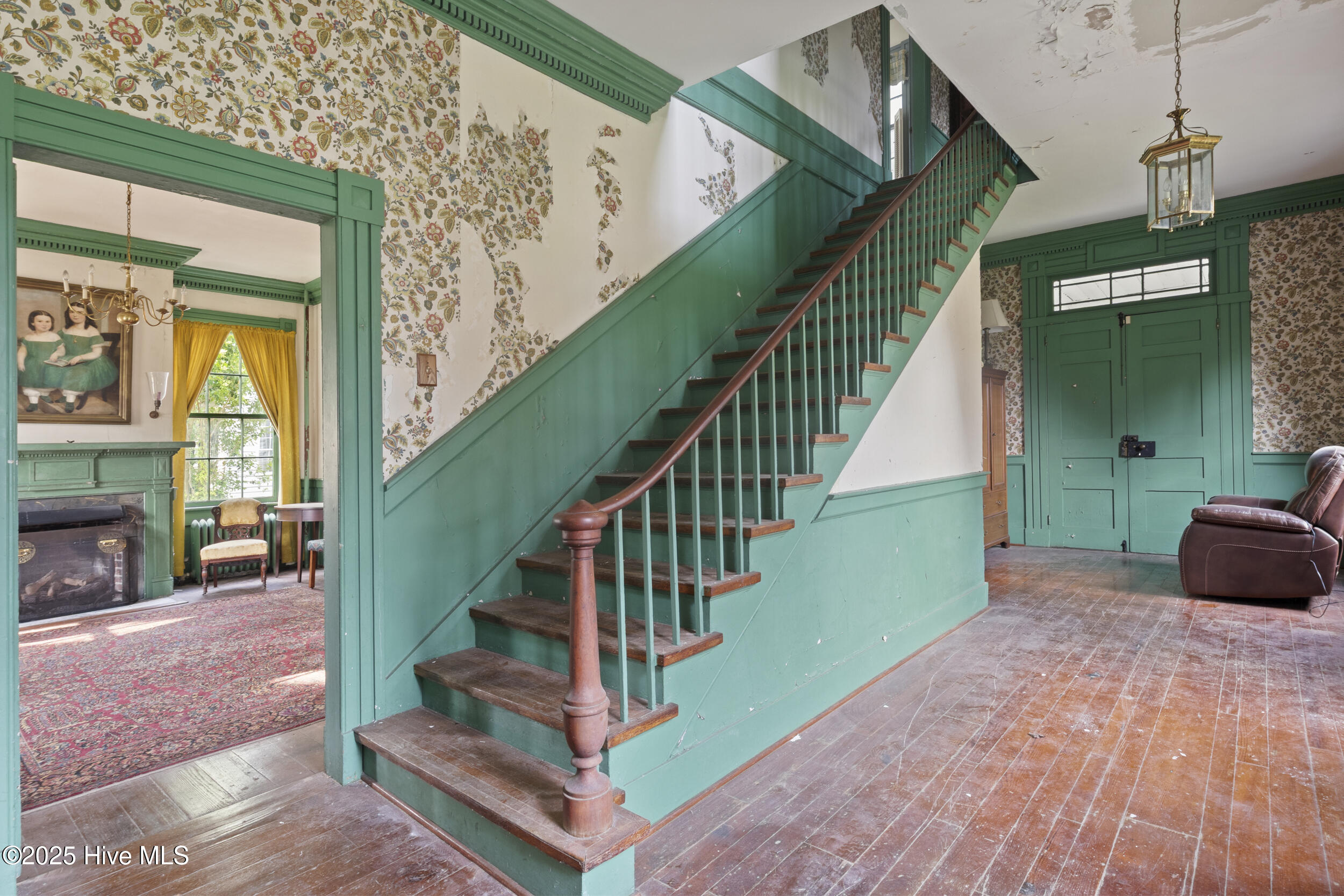 204 S Road Street Property Photo 12