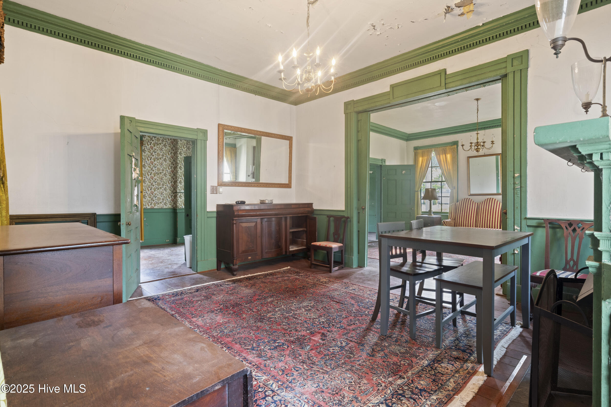 204 S Road Street Property Photo 15