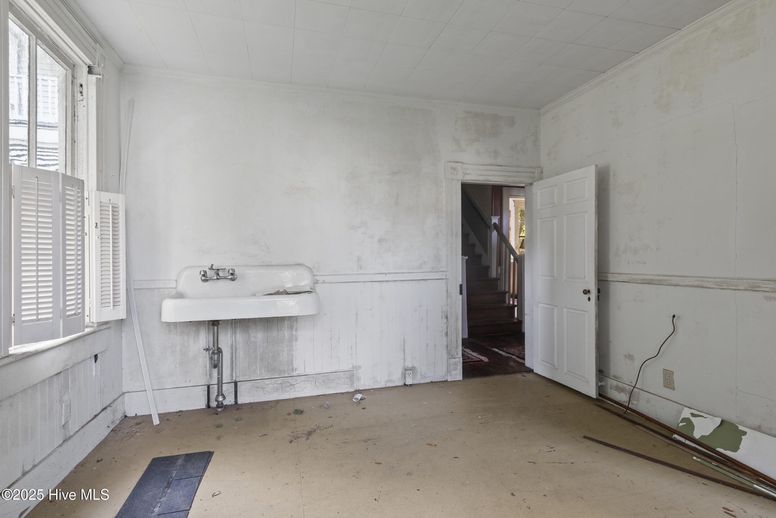 204 S Road Street Property Photo 28