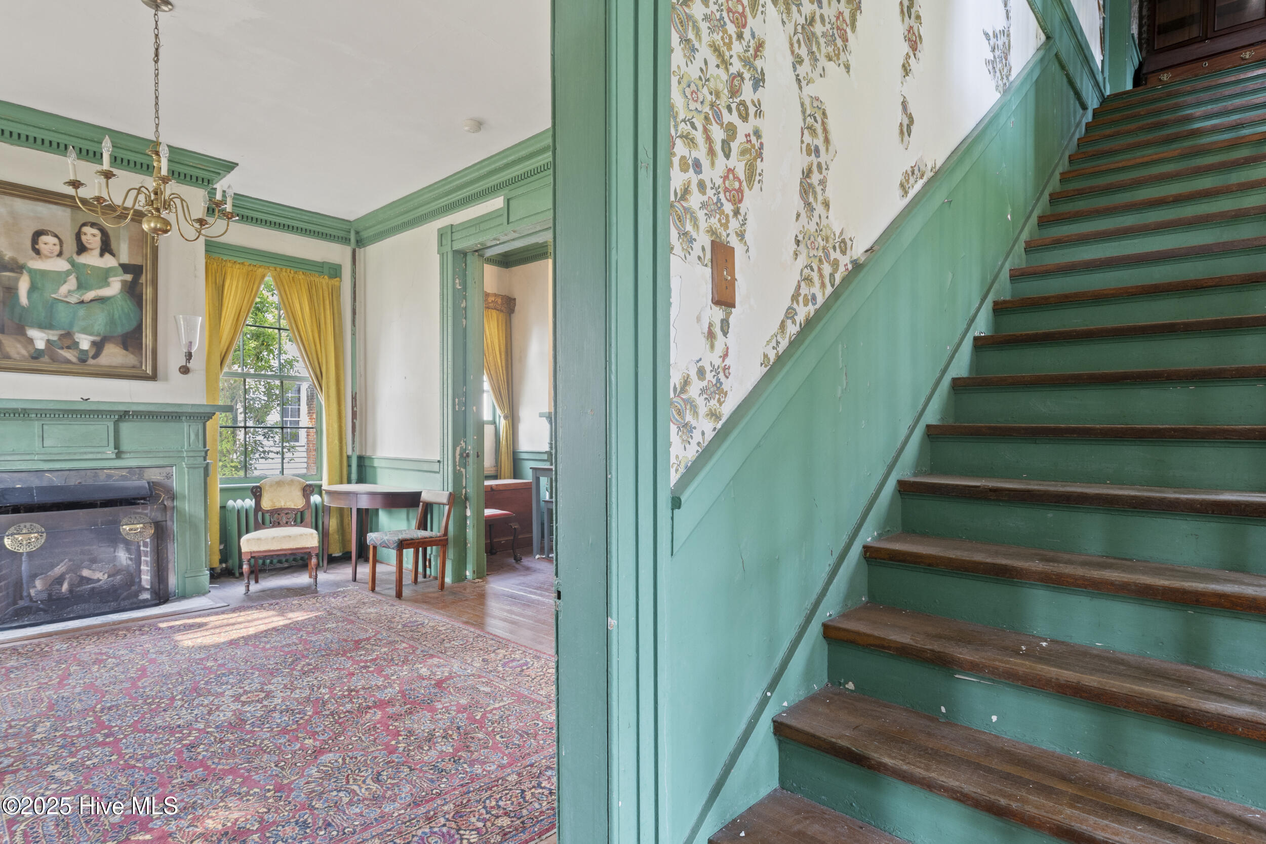 204 S Road Street Property Photo 32