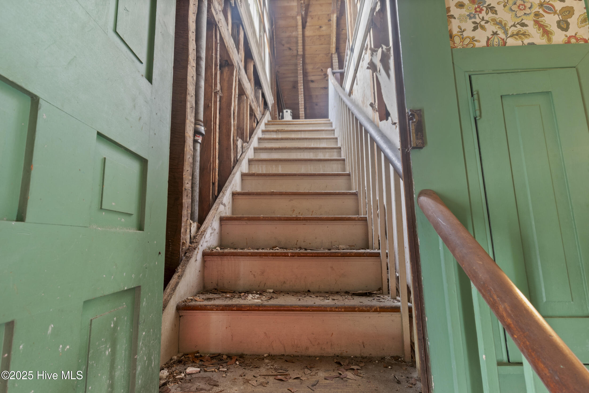 204 S Road Street Property Photo 35