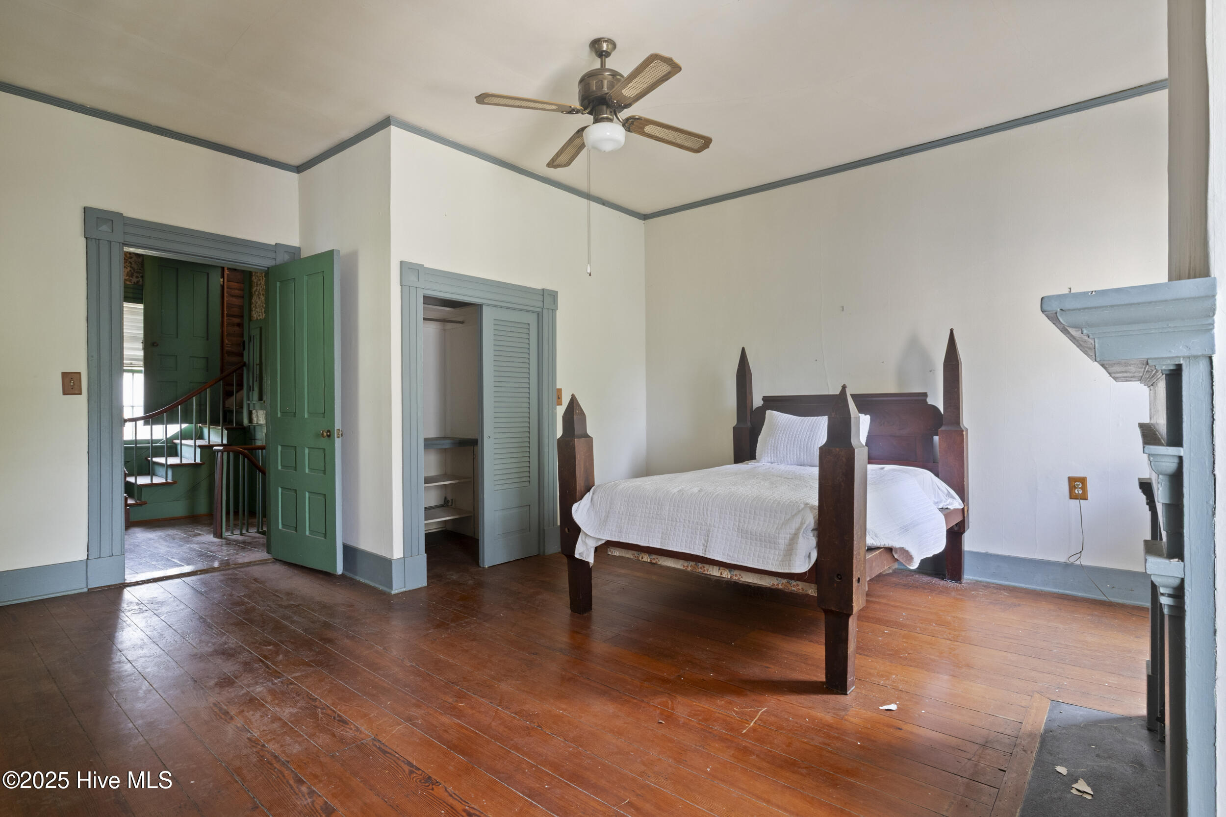 204 S Road Street Property Photo 37