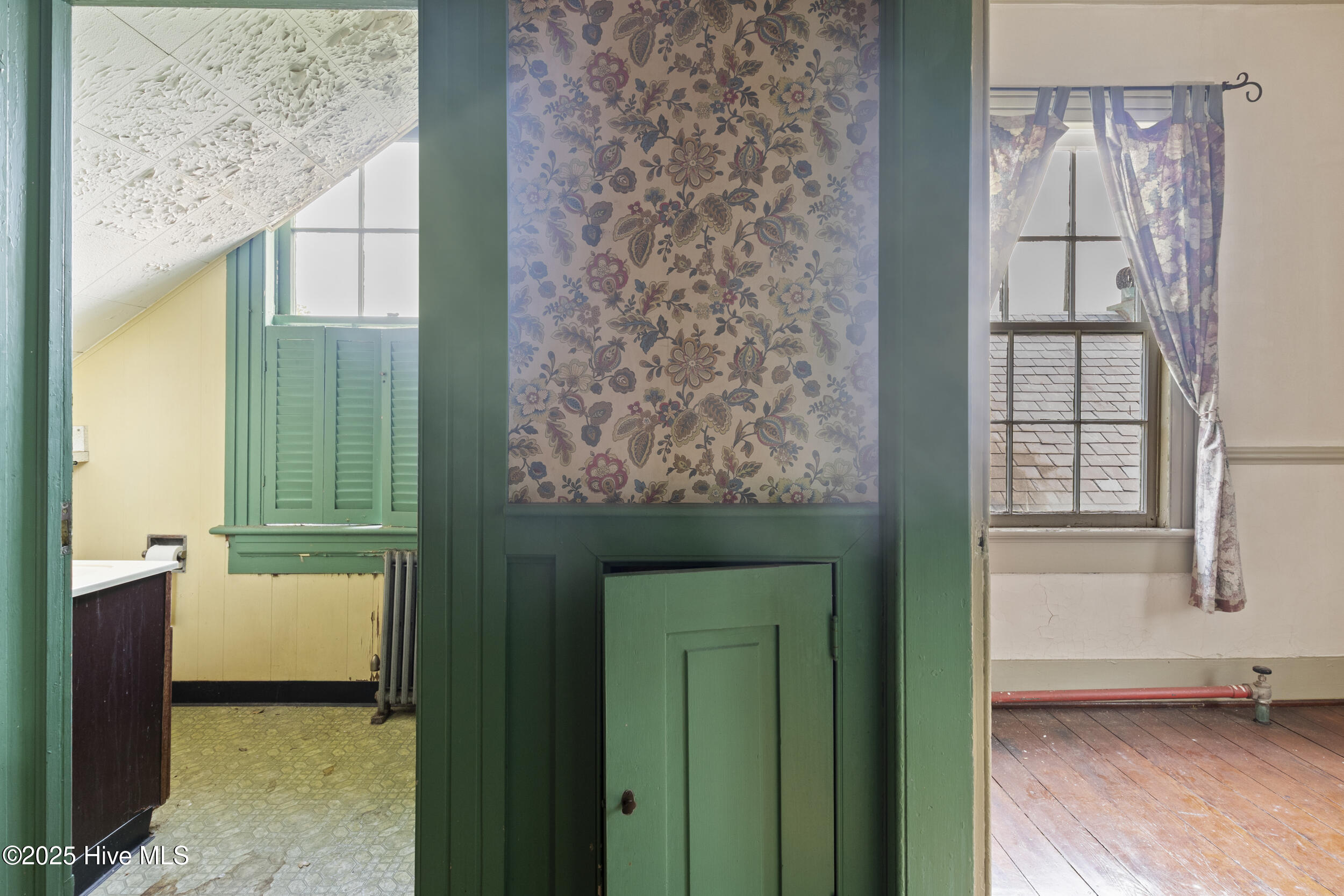 204 S Road Street Property Photo 47