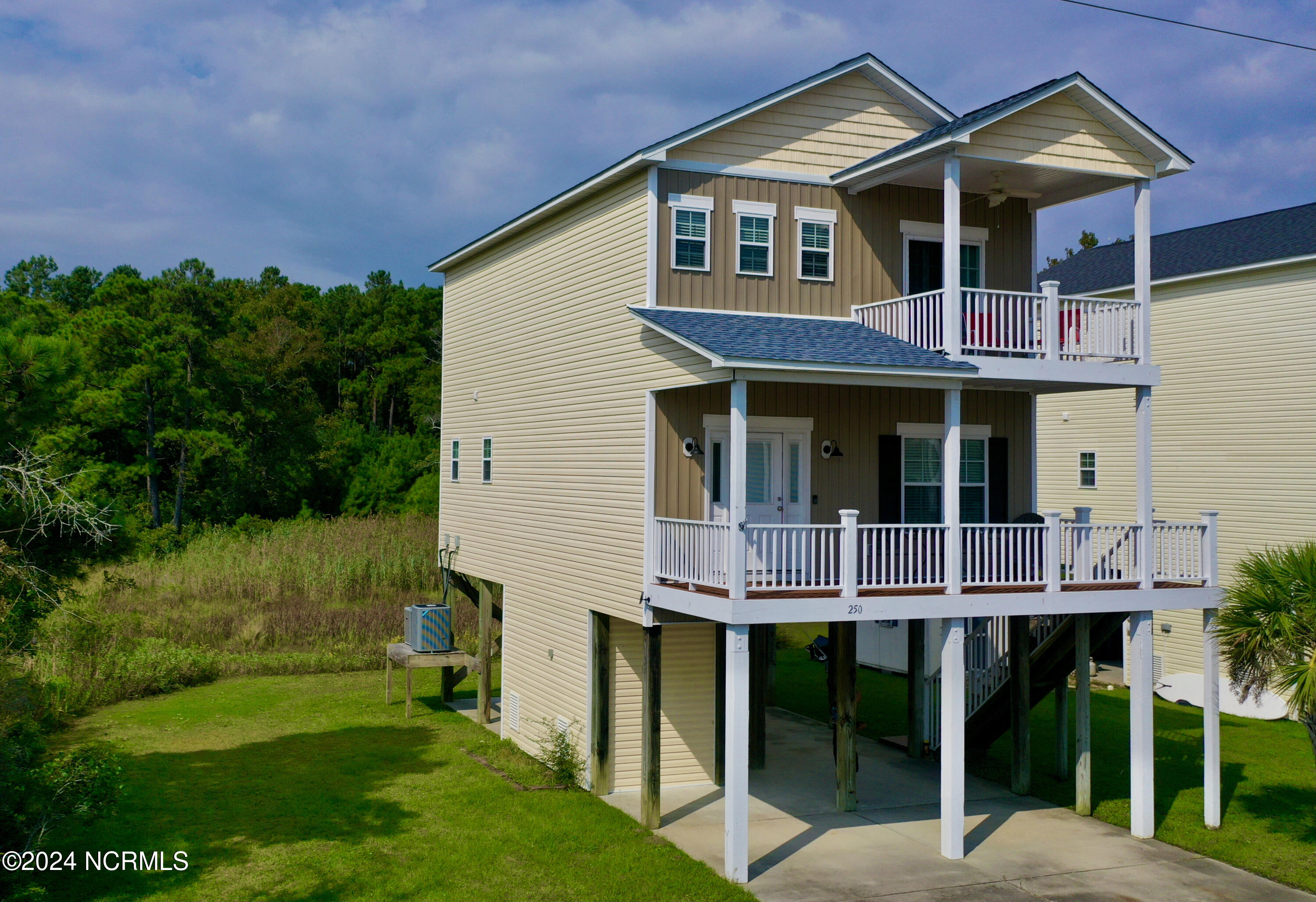 250 Riverside Drive Property Photo 2