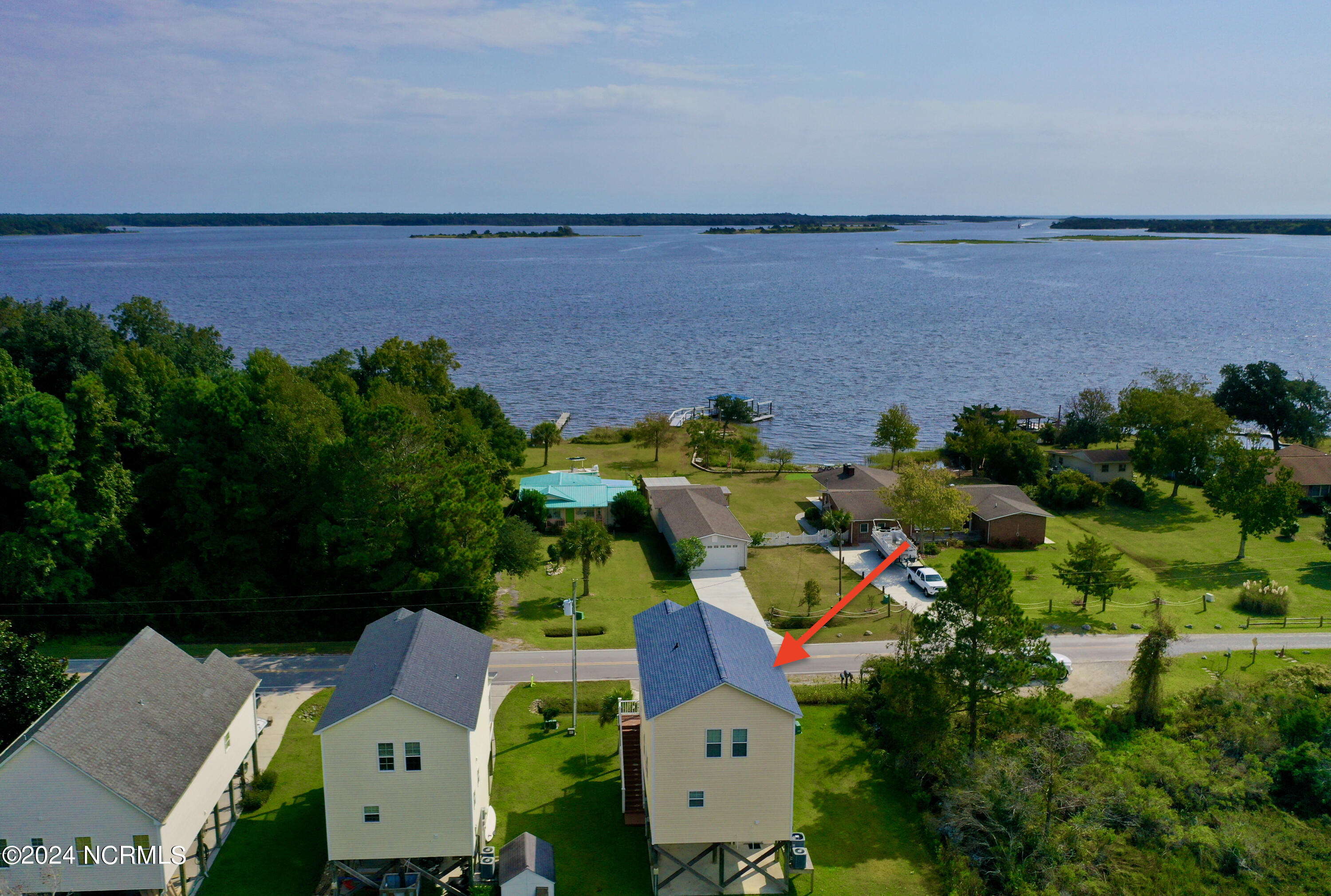 250 Riverside Drive Property Photo 9