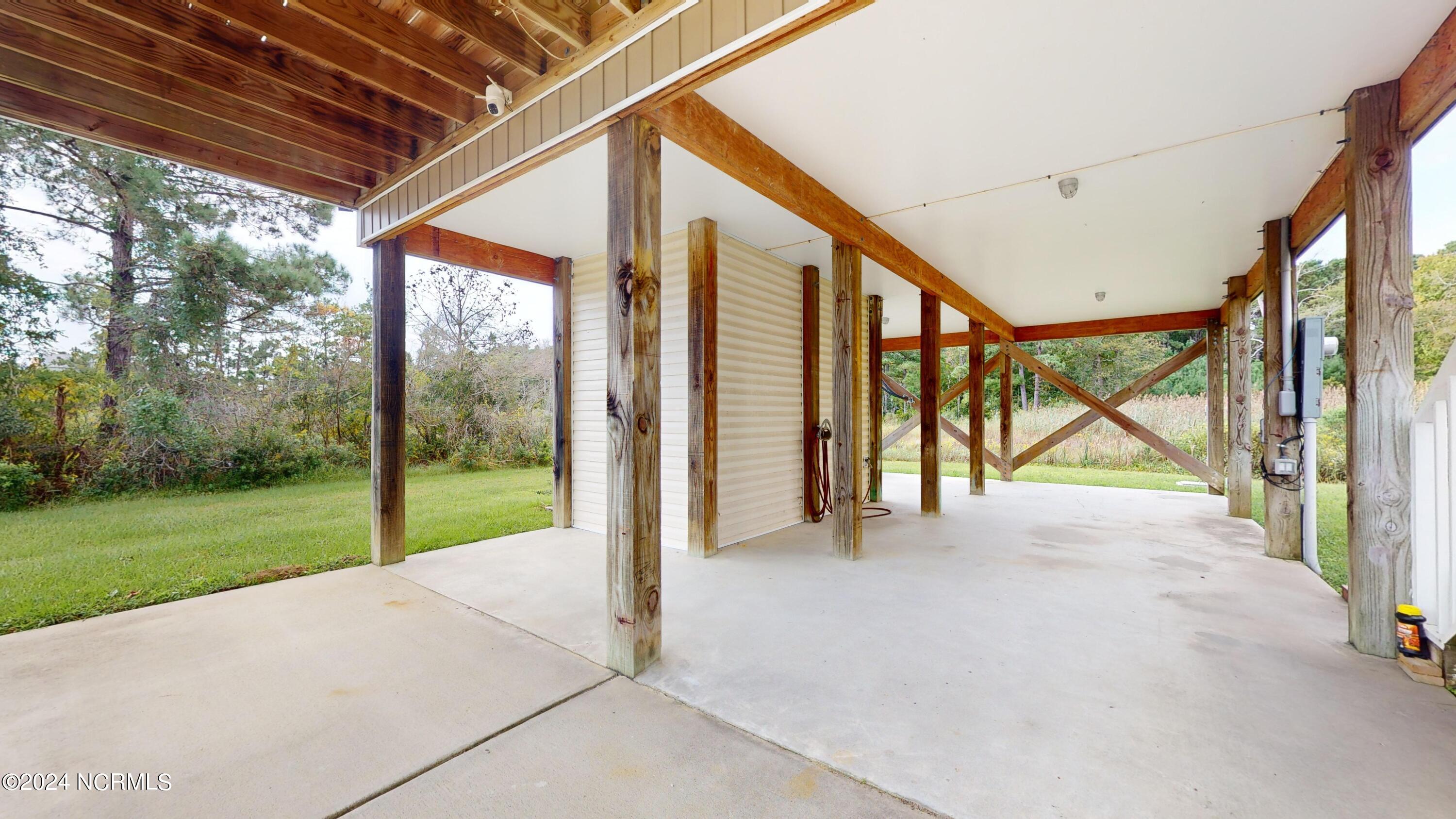 250 Riverside Drive Property Photo 11