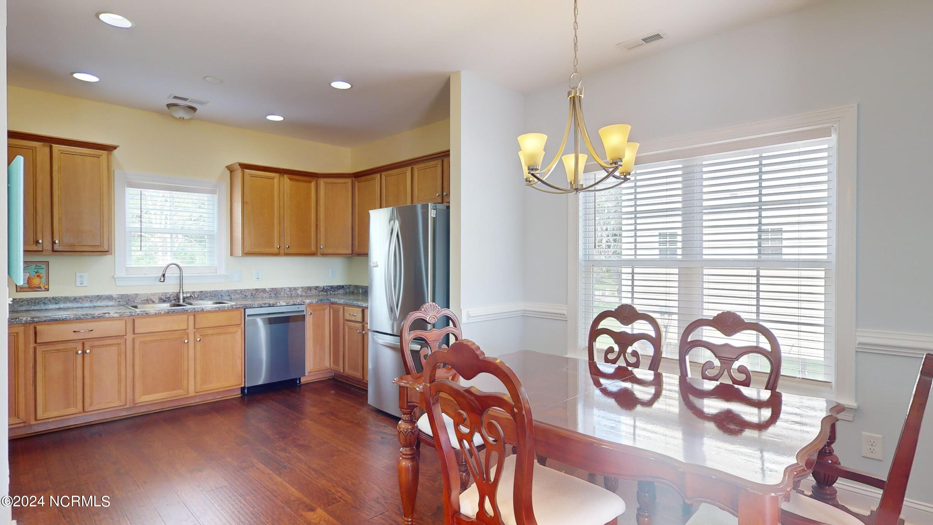 250 Riverside Drive Property Photo 19