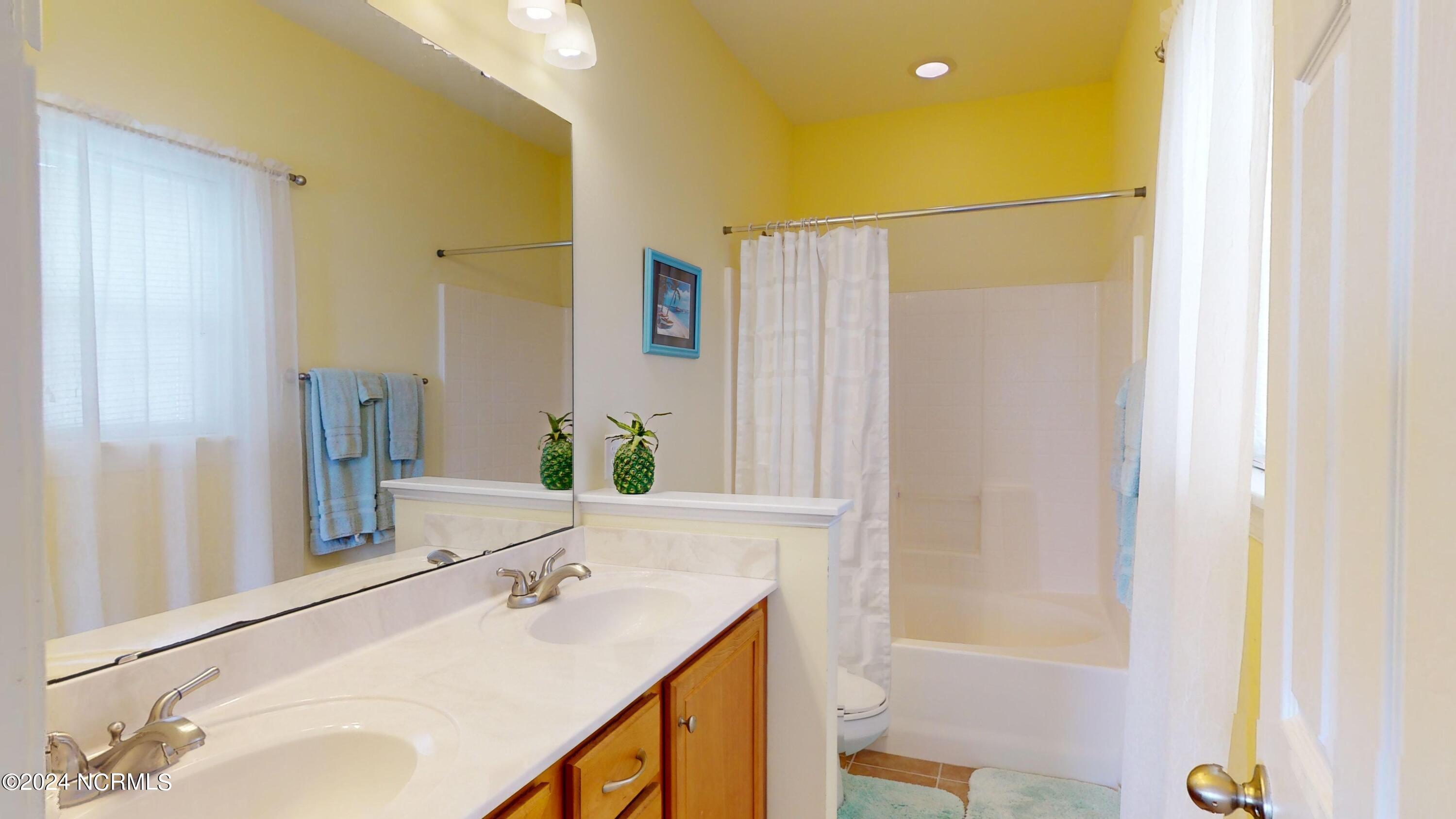 250 Riverside Drive Property Photo 29