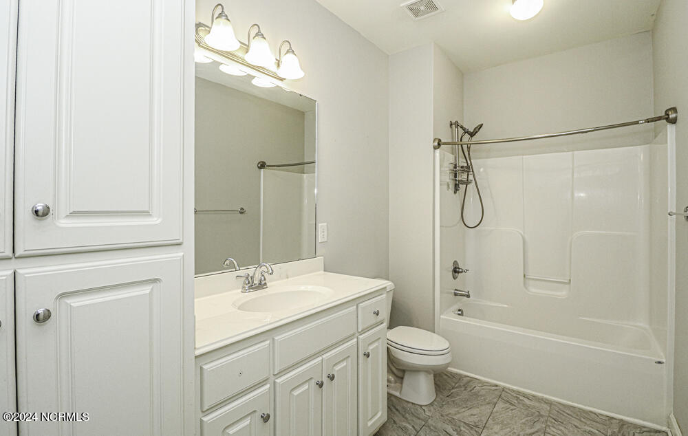 3916 Middleton Drive Property Photo 22
