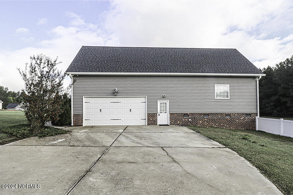 3916 Middleton Drive Property Photo 46