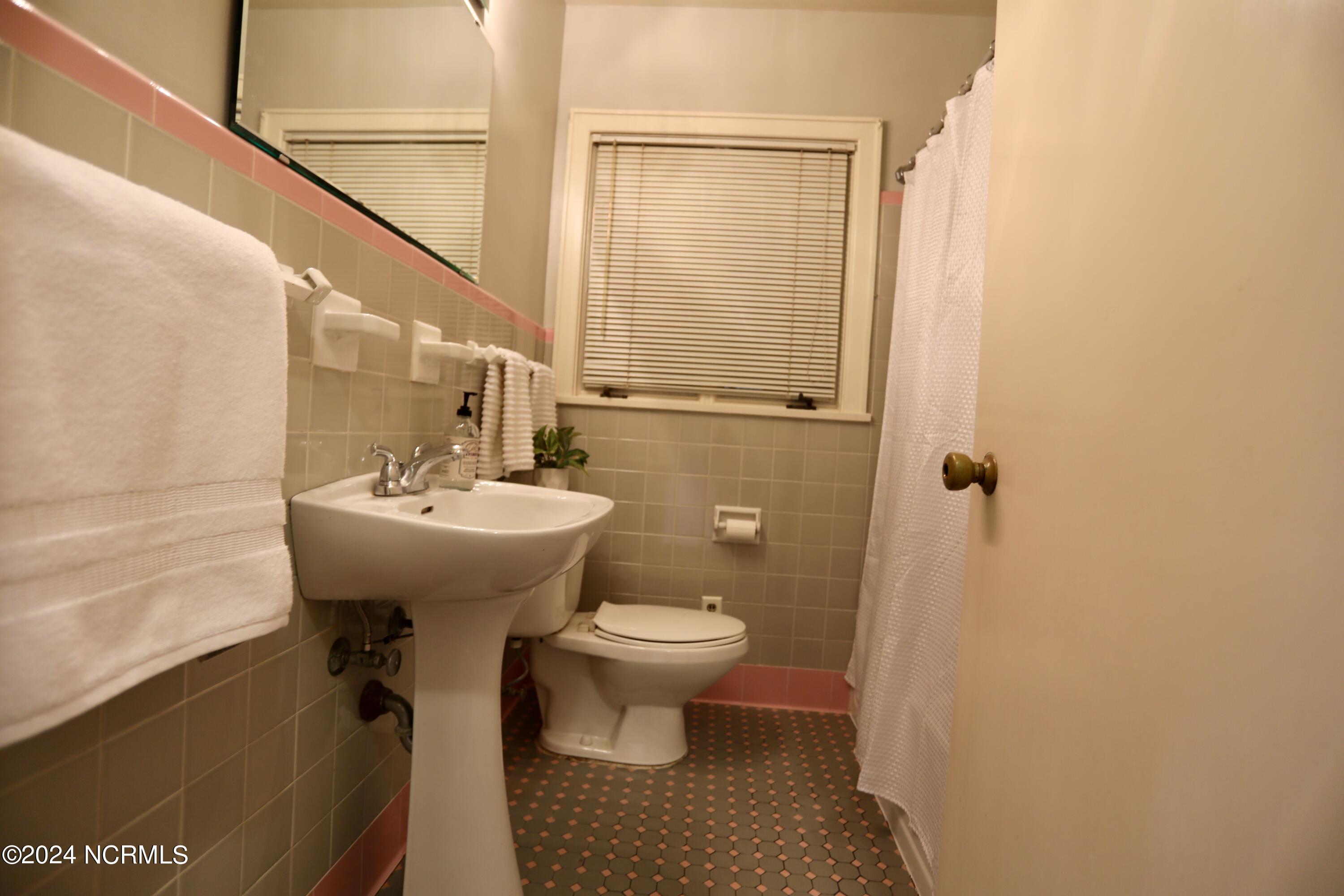 230 Pinegrove Road Property Photo 24