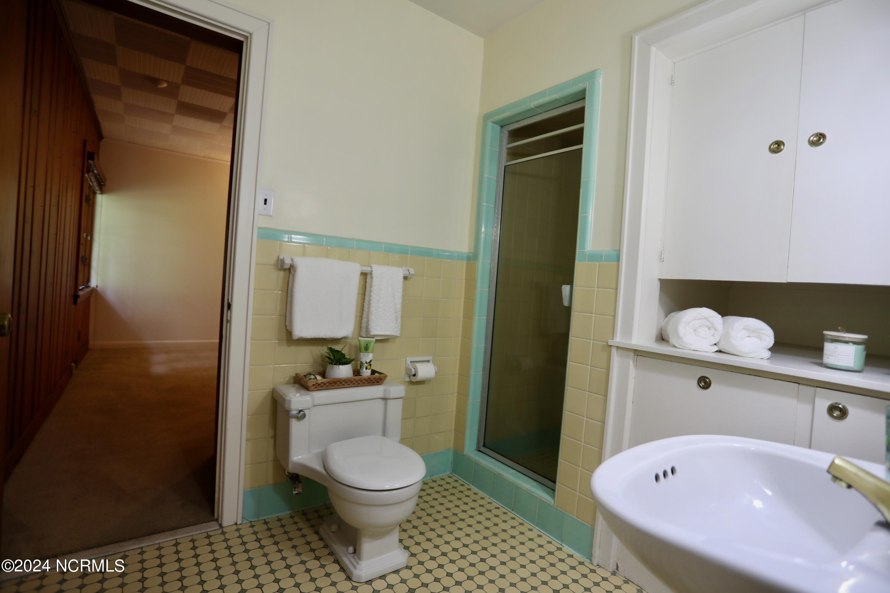 230 Pinegrove Road Property Photo 28