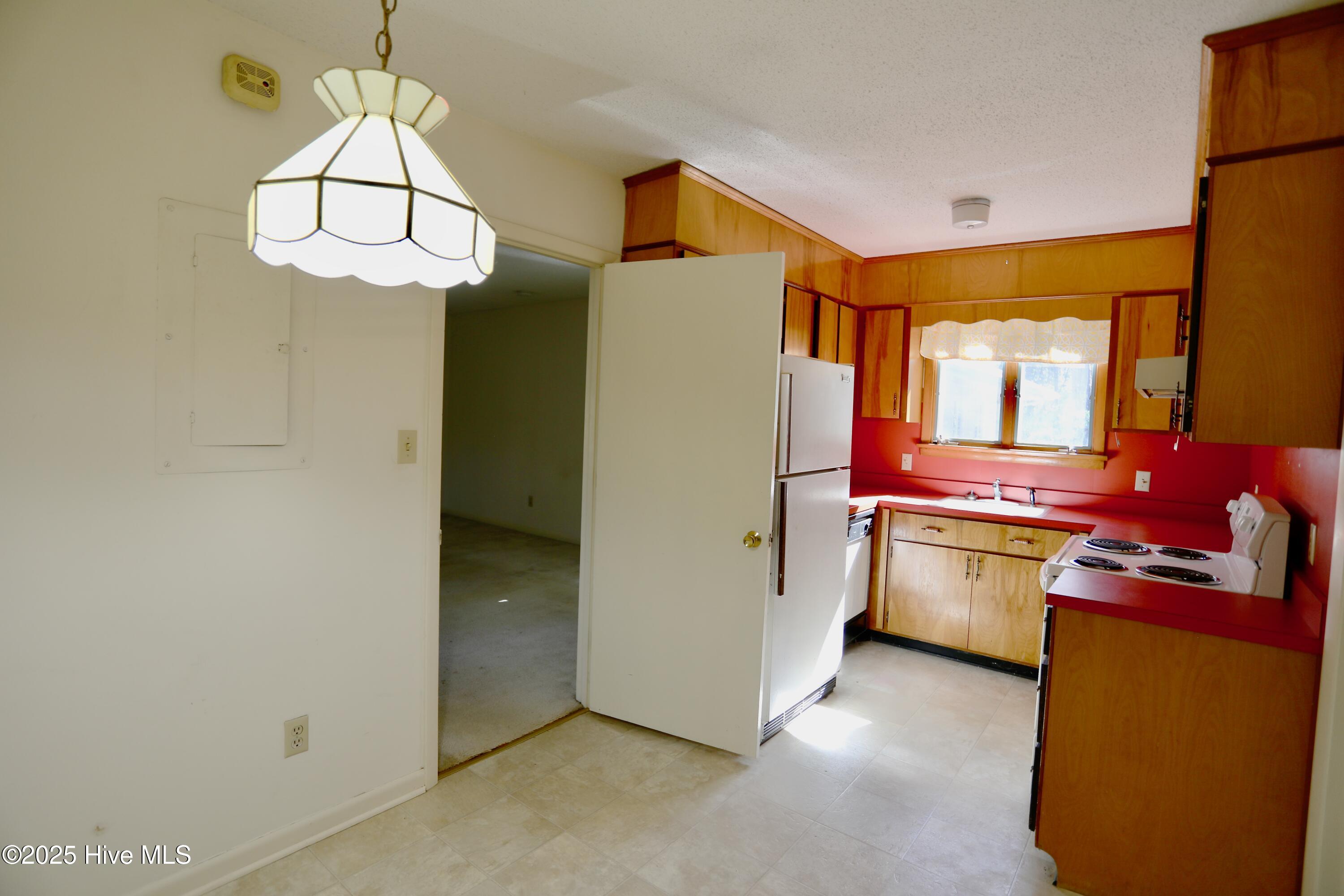 230 Pinegrove Road Property Photo 45