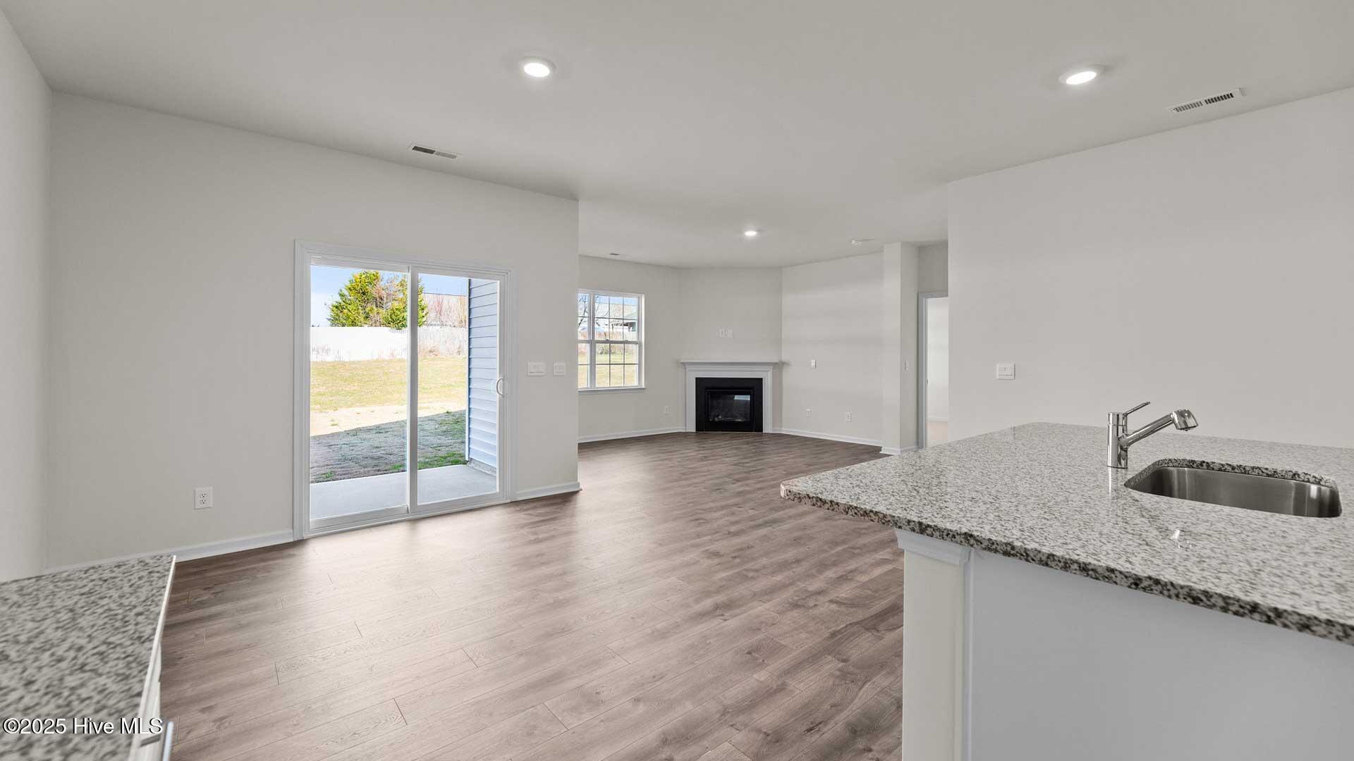 2502 Westwood Avenue Property Photo 6