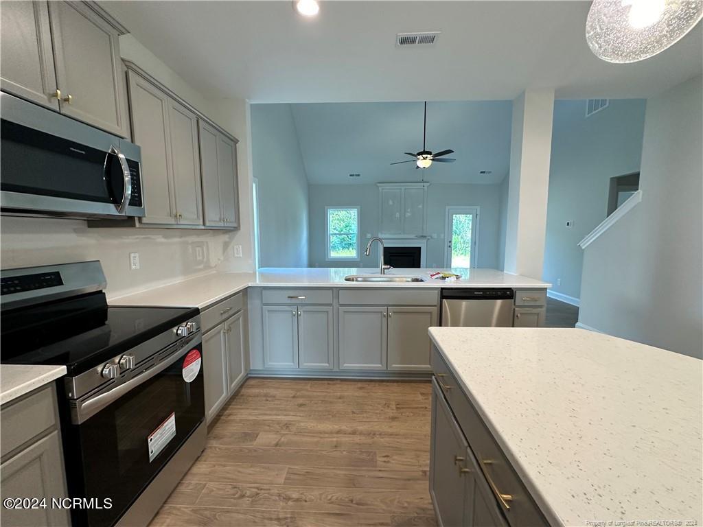 5915 Pondhaven Drive Property Photo 8