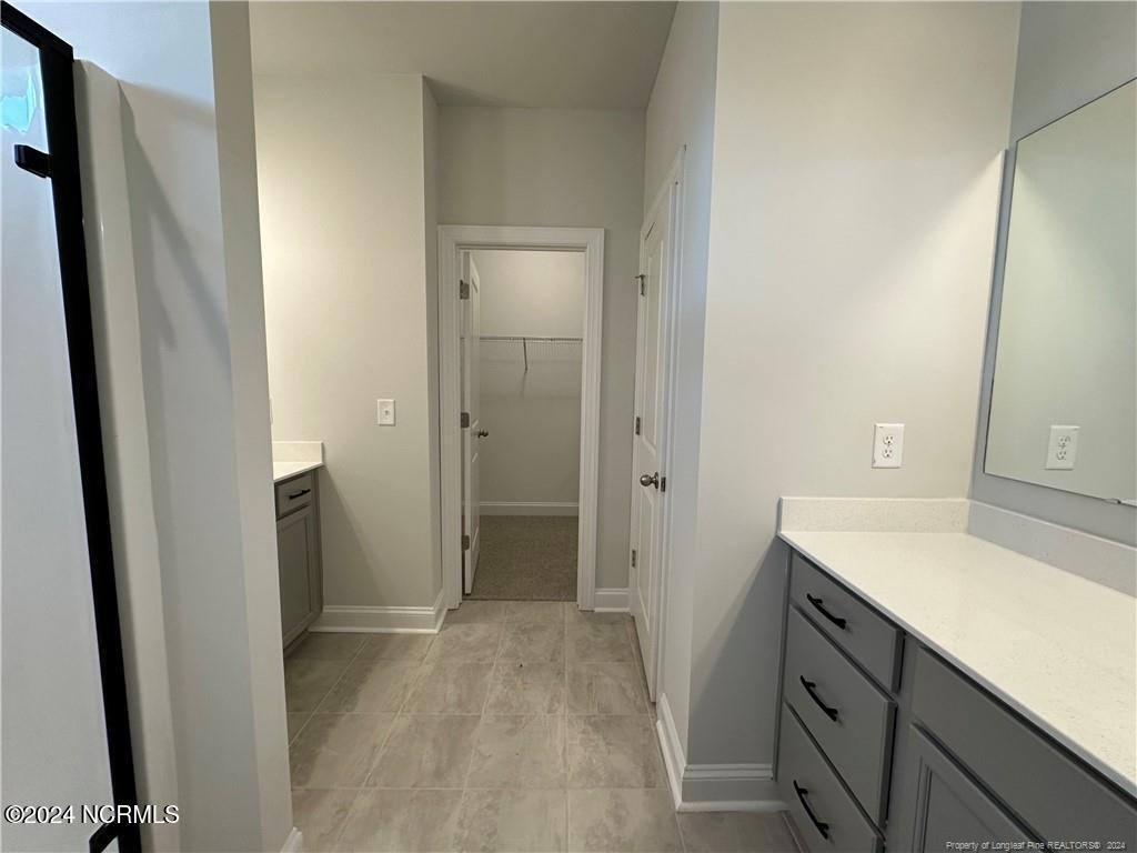 5915 Pondhaven Drive Property Photo 14