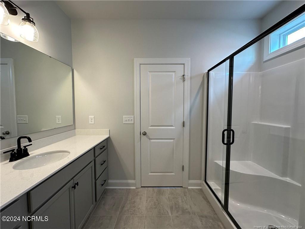 5915 Pondhaven Drive Property Photo 17