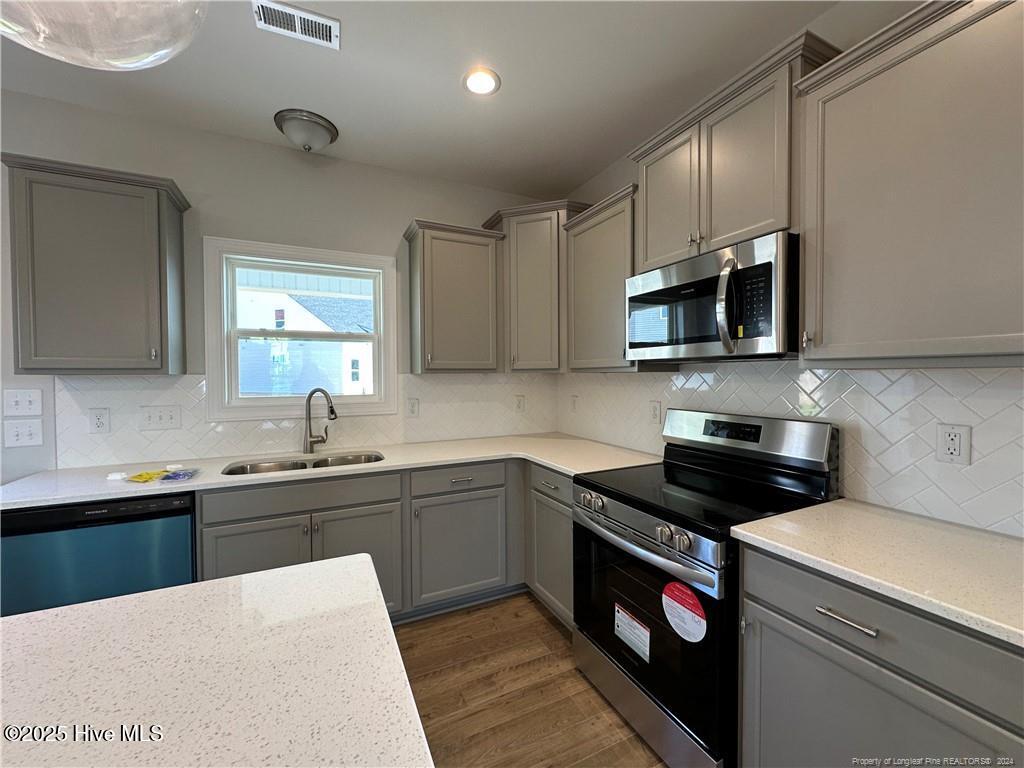 2005 Lagrange Drive Property Photo 8