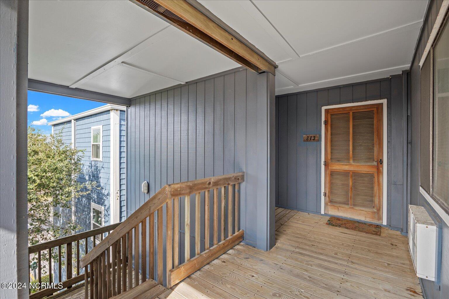 2250 New River Inlet Road Unit 313 Property Photo 4