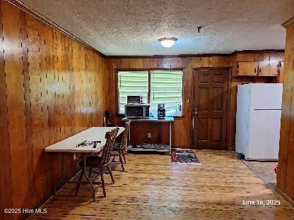 213 W Burkhead Street Property Photo 2