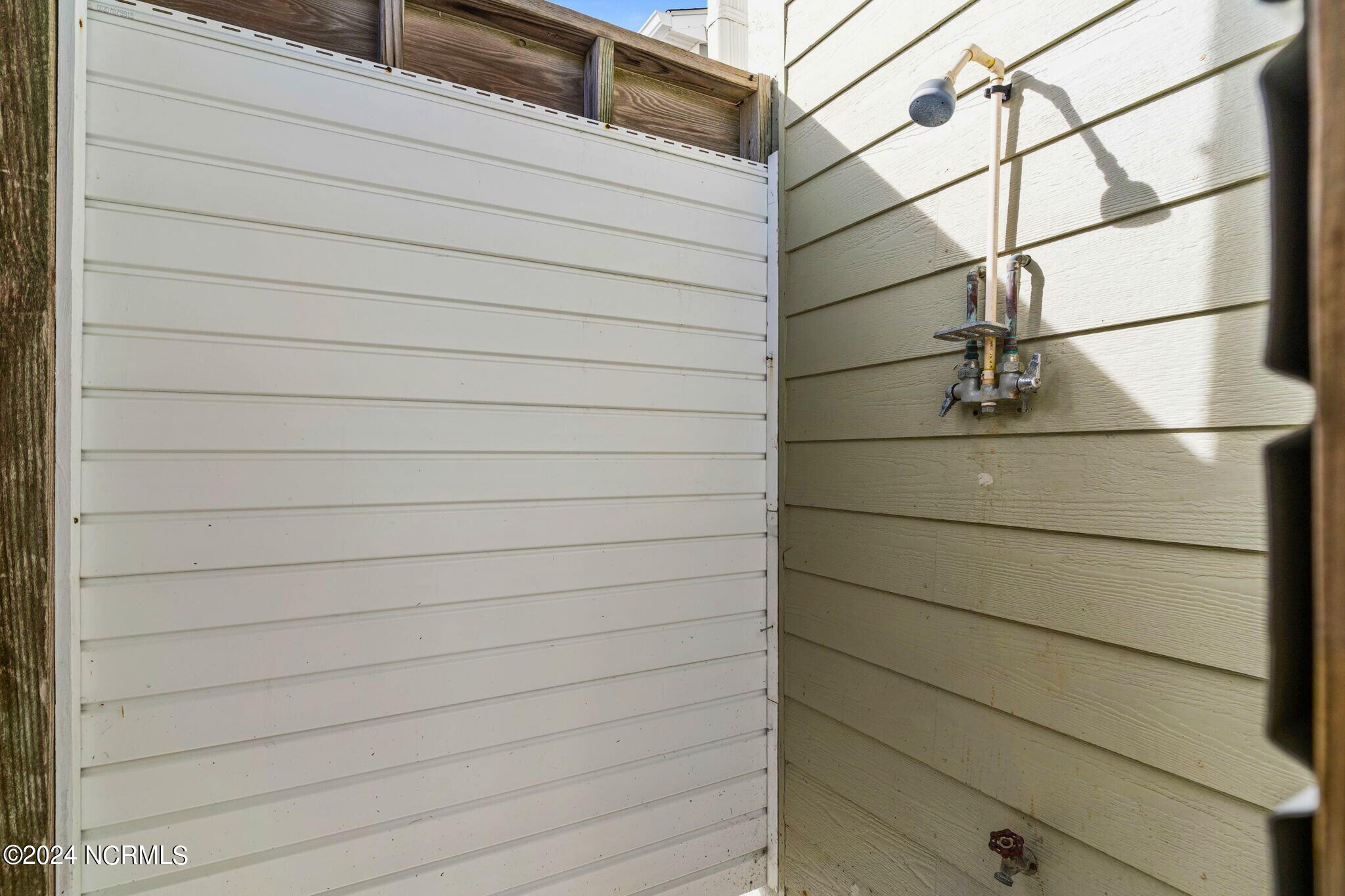 108 Burlington Street Property Photo 33