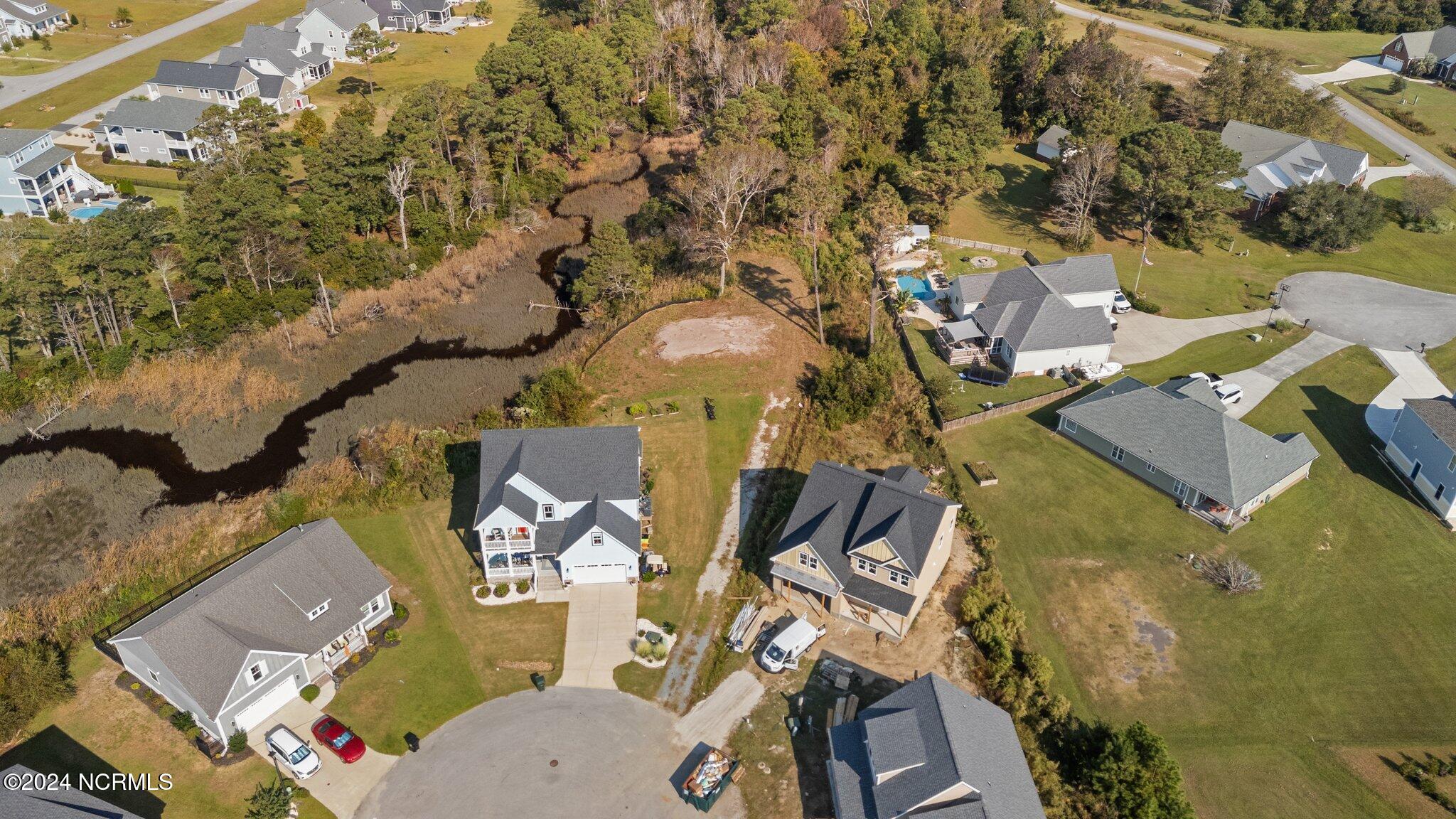 662 Fishermans Point Property Photo 1