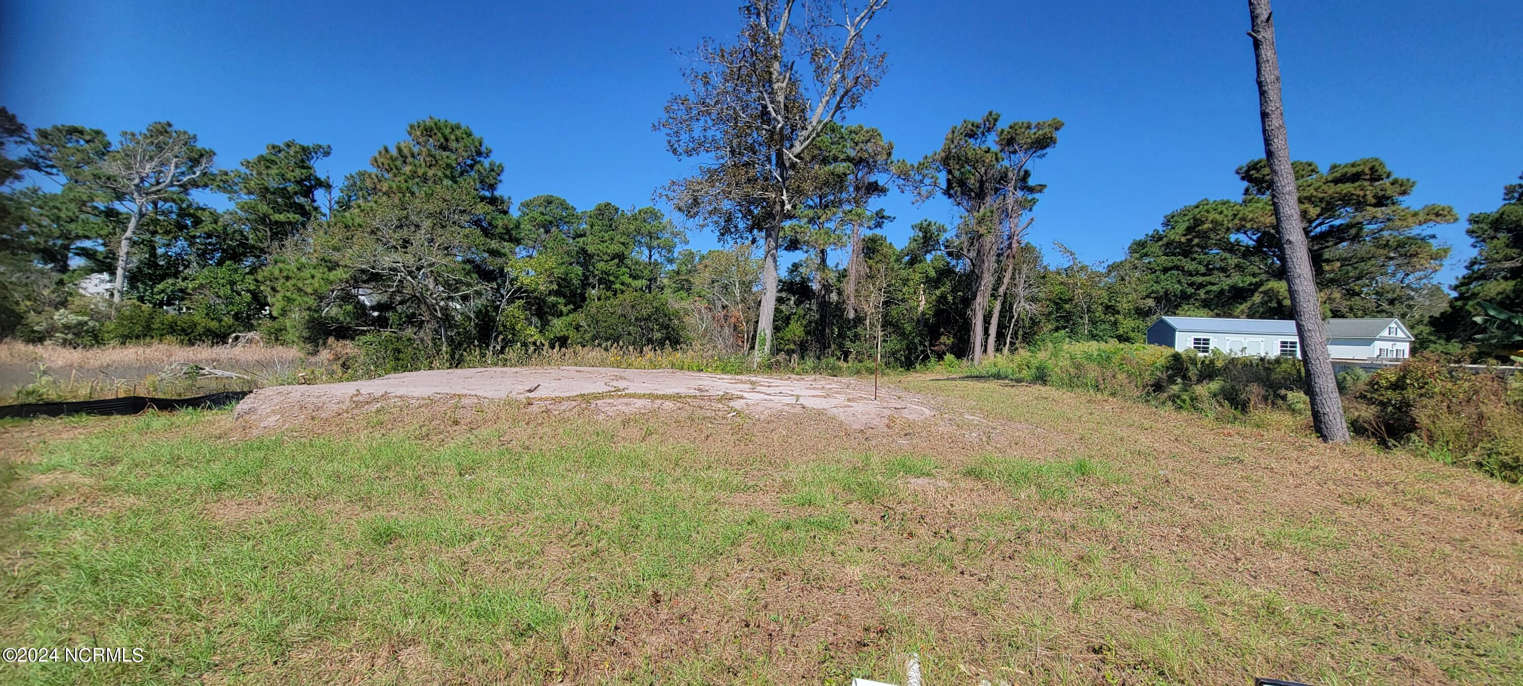 662 Fishermans Point Property Photo 4