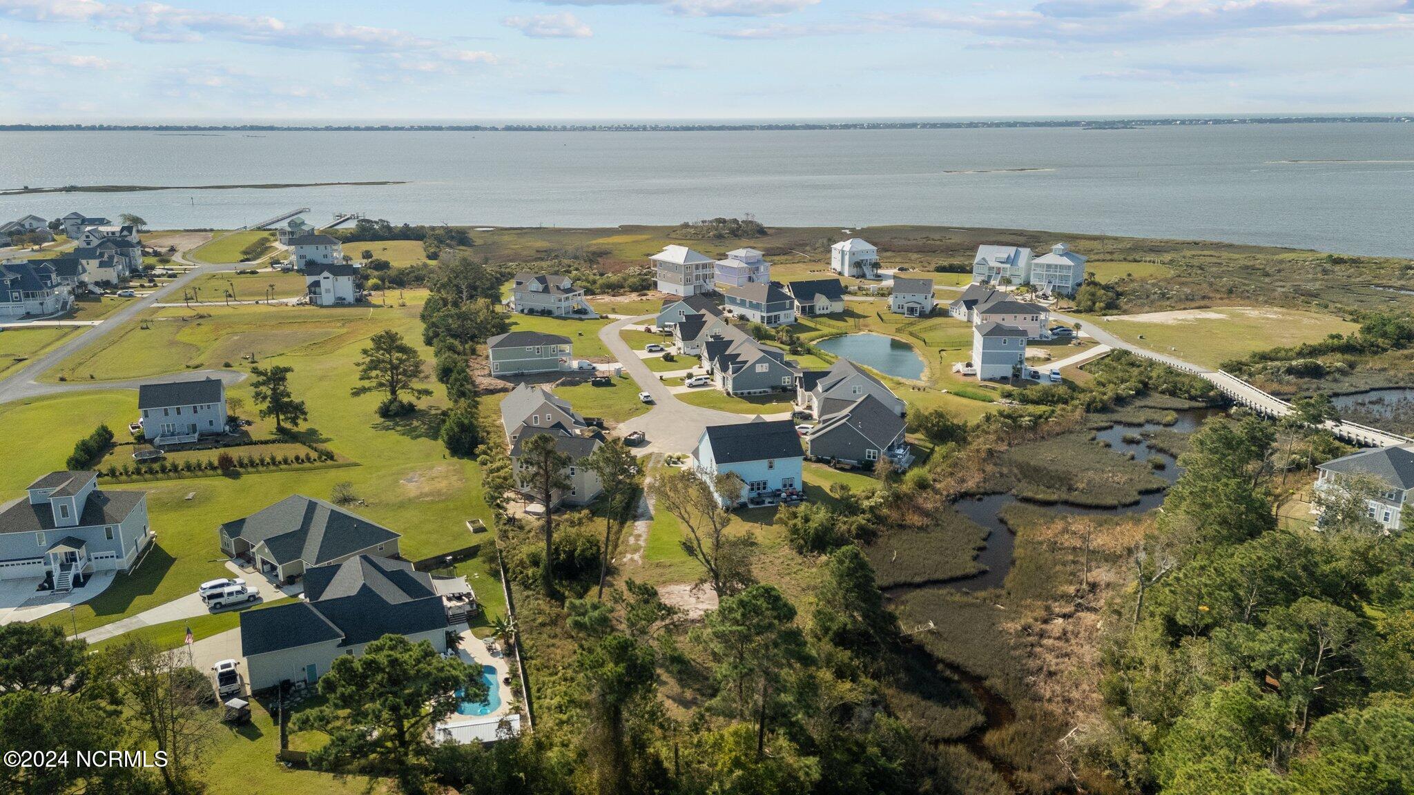 662 Fishermans Point Property Photo 10