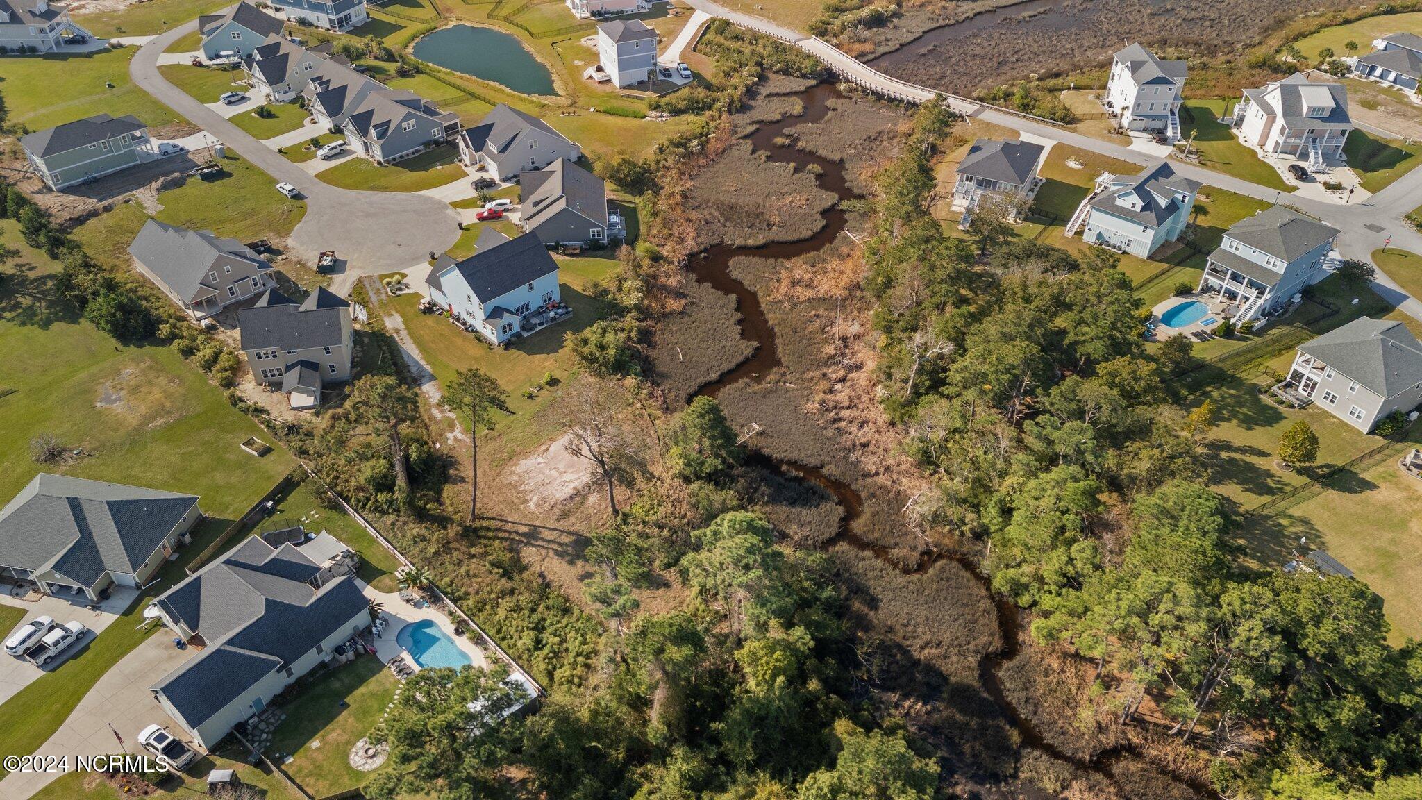 662 Fishermans Point Property Photo 11